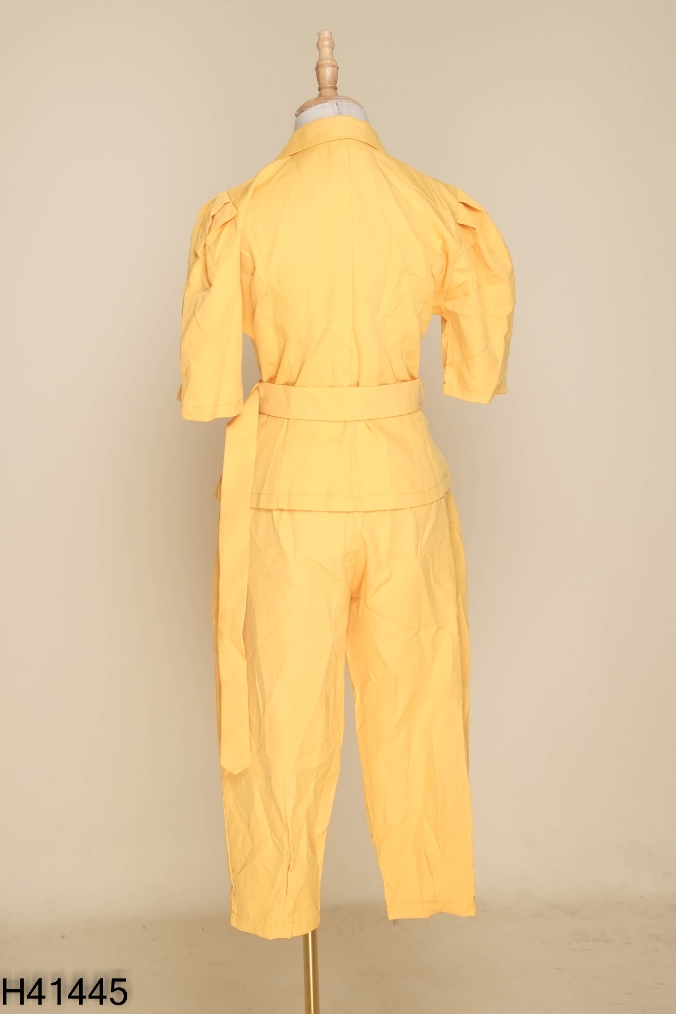 Set áo blazer vàng + quần