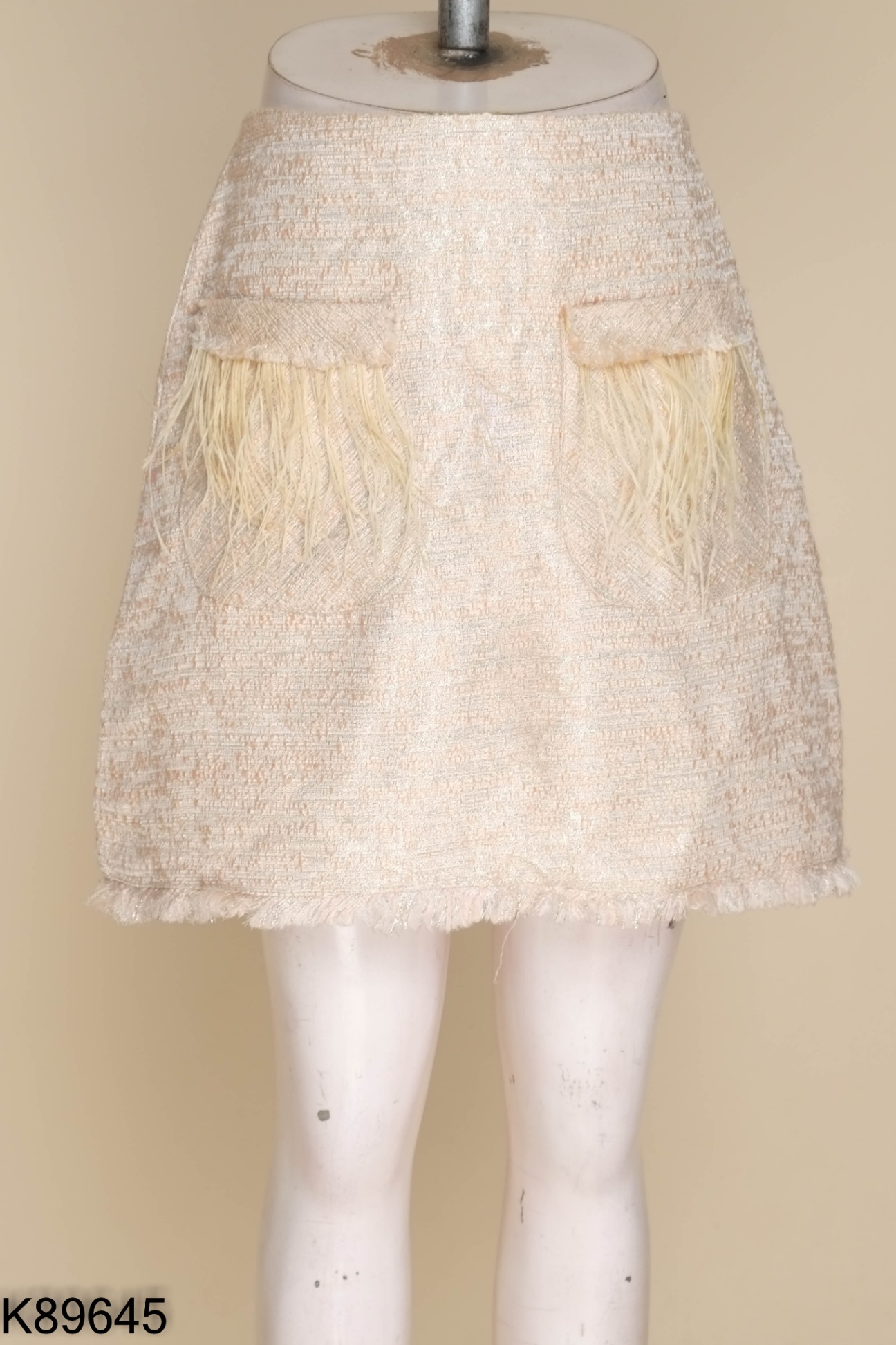 Chân váy dạ tweed hồng phối kim tuyến