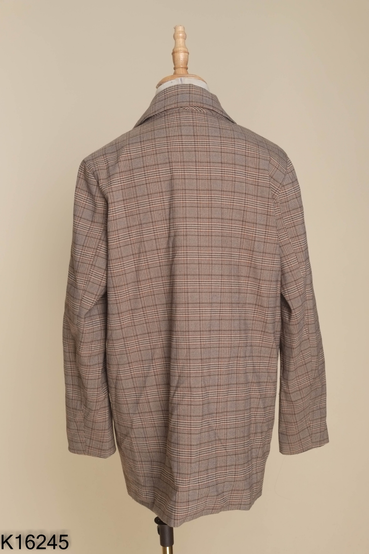 Áo khoác blazer nâu sọc kẻ phối túi trước