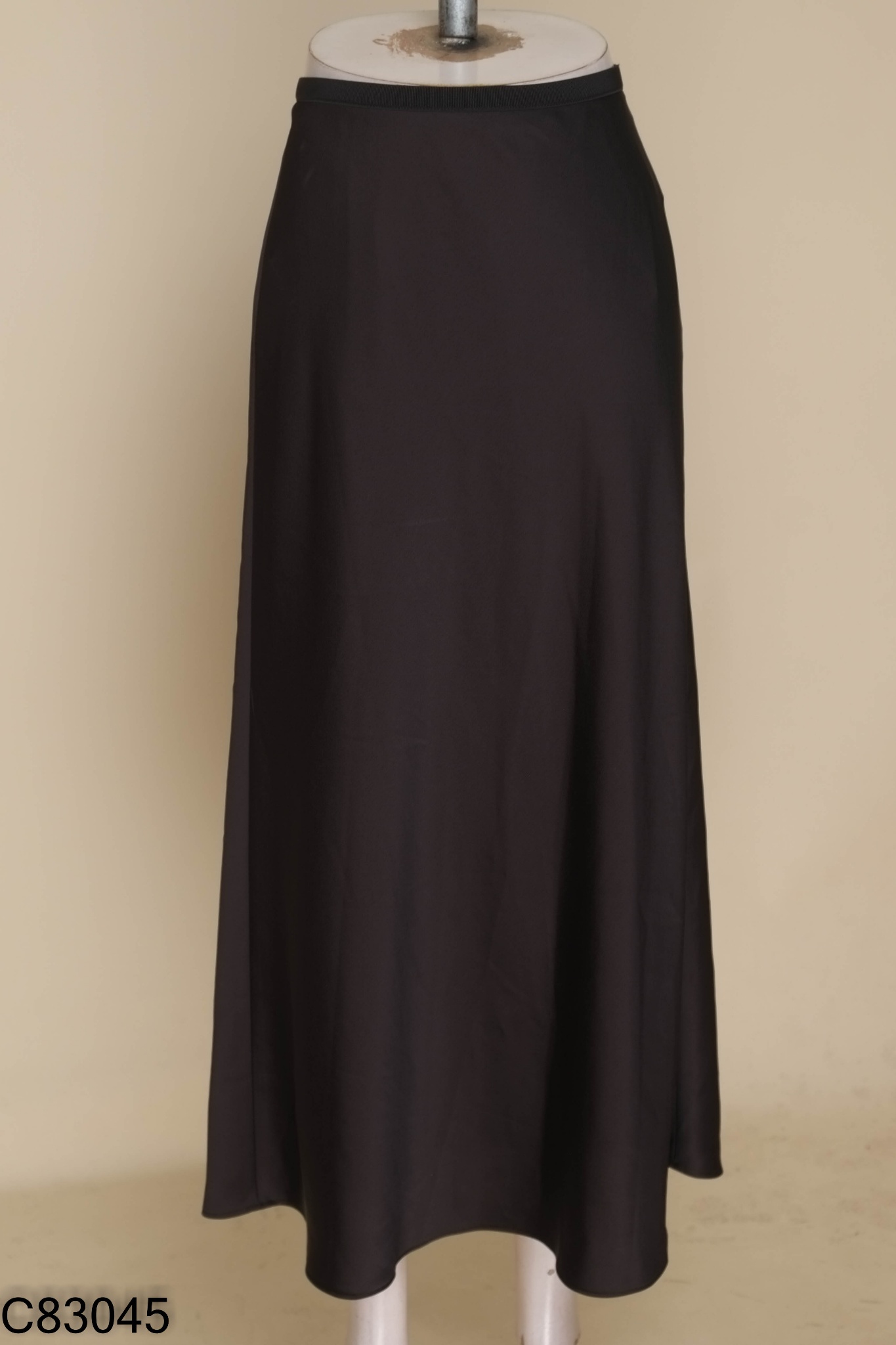 Set chân váy lụa + lót UNIQLO đen