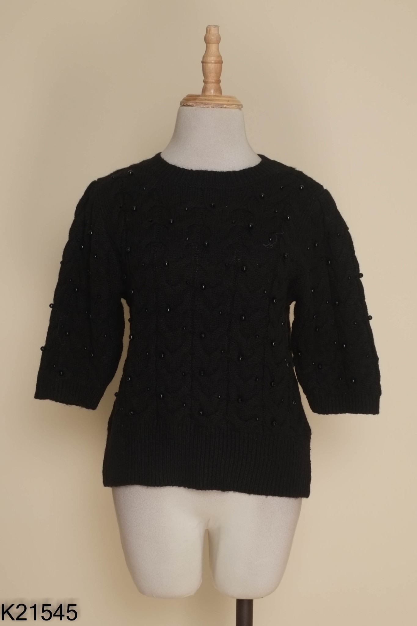 Áo len đen ZARA đính hạt