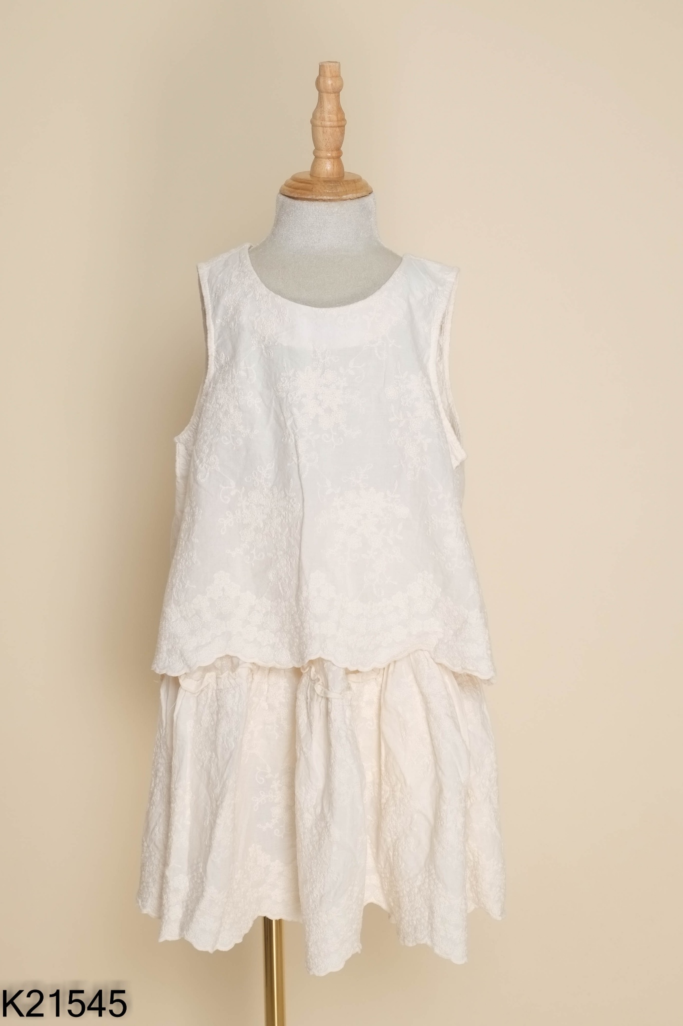 Set Áo be thêu hoa + chân váy