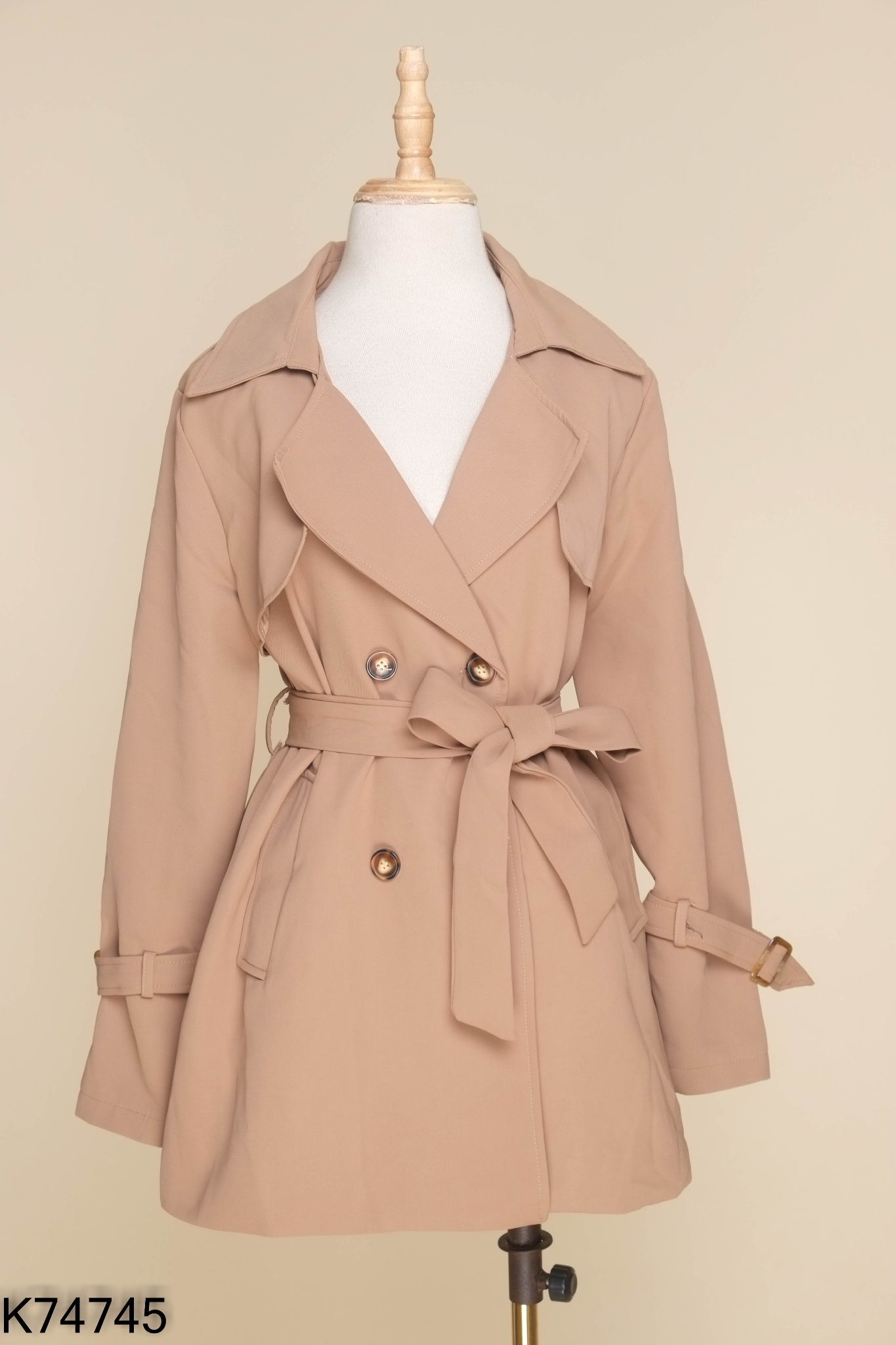 Áo khoác nâu kèm đai