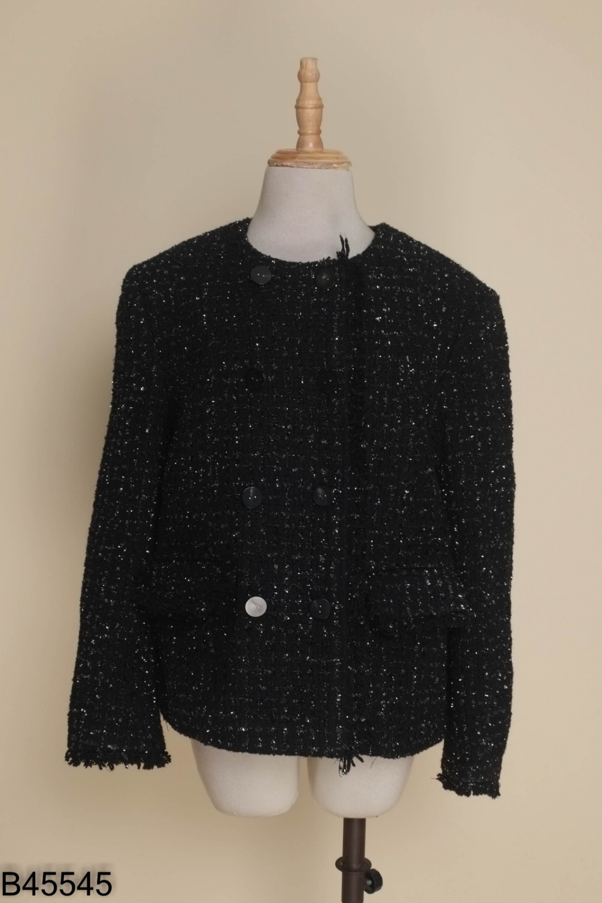 Áo khoác dạ đen mix kim tuyến