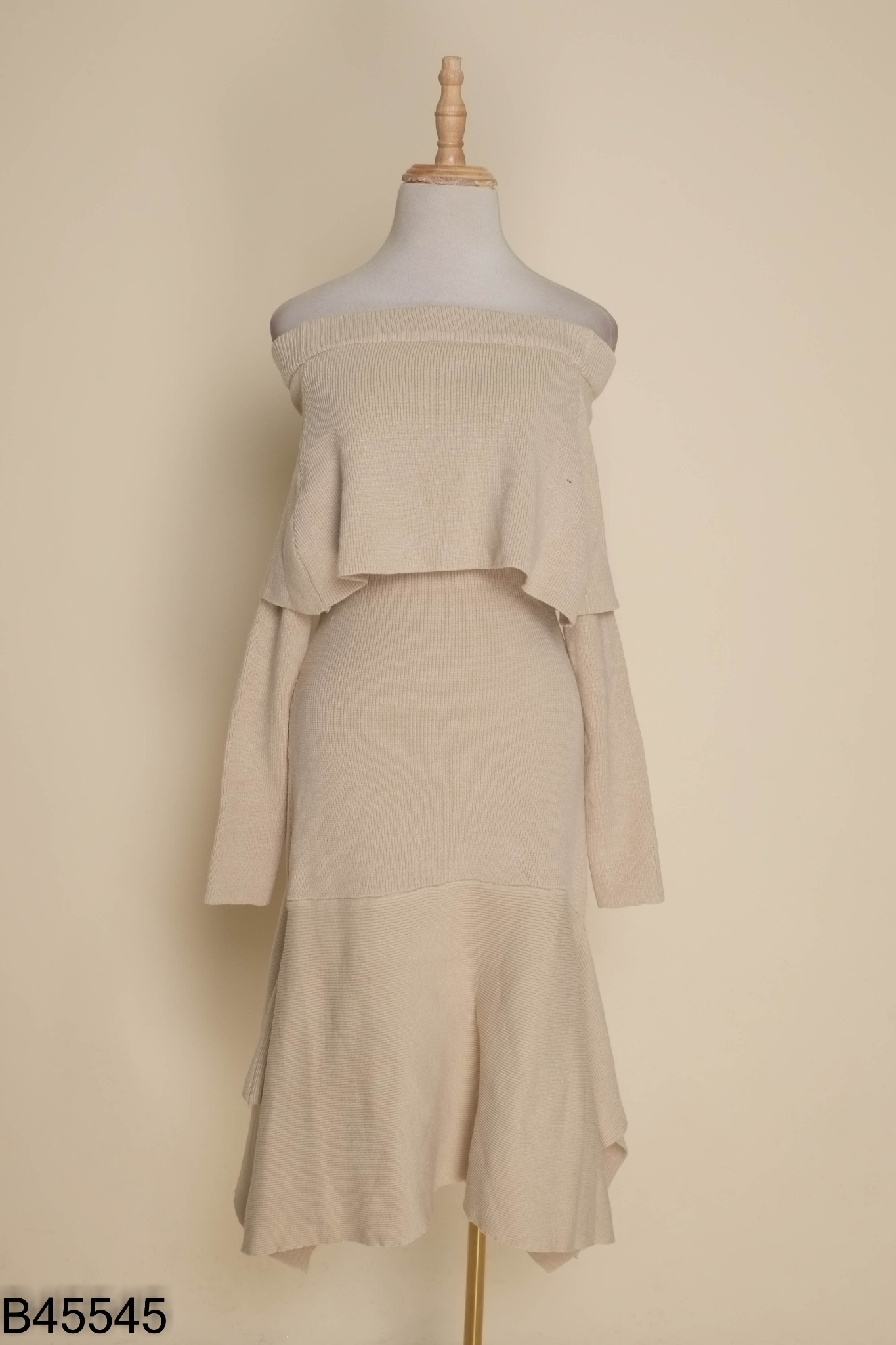 Váy len hở vai nâu trơn