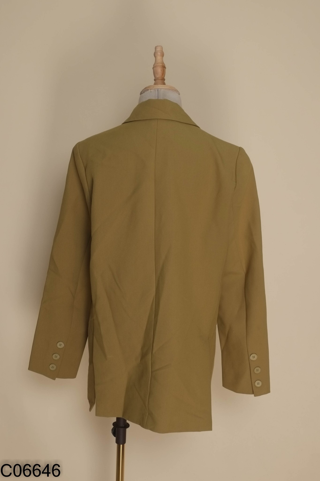Áo blazer xanh vàng 4 cúc