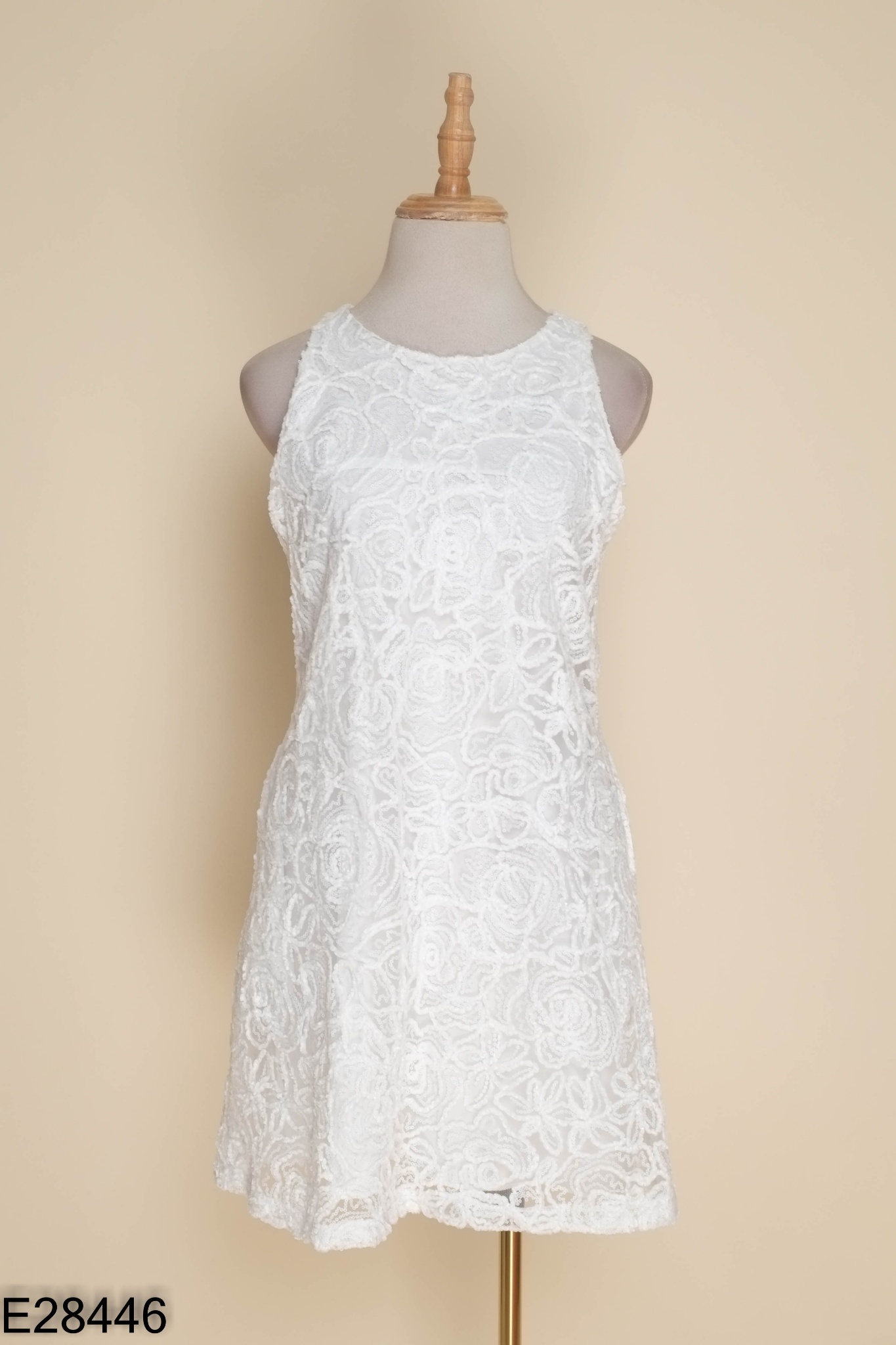 Váy 2 dây GJ trắng thêu hoa