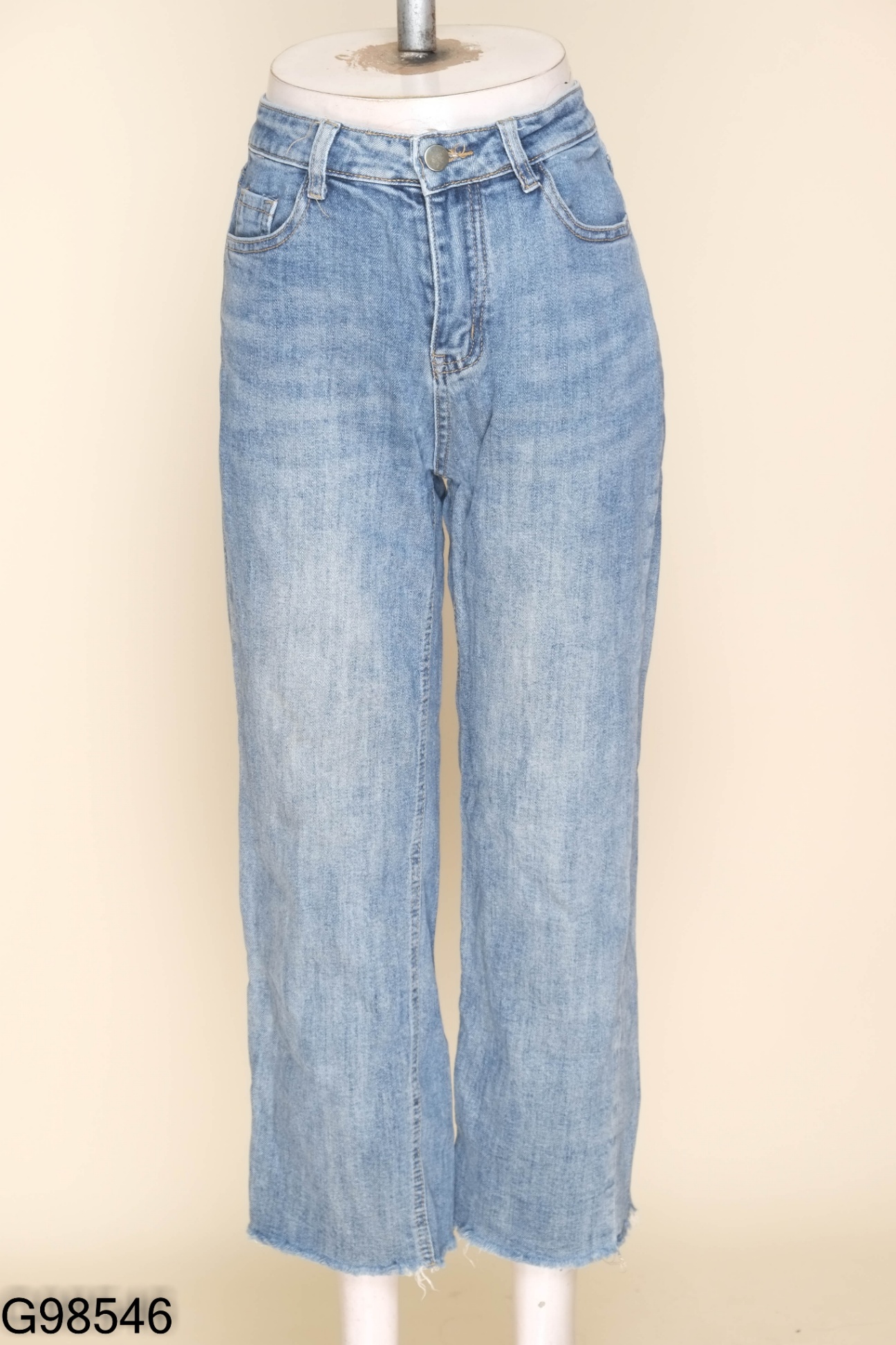 Quần xanh ống rộng đơn giản