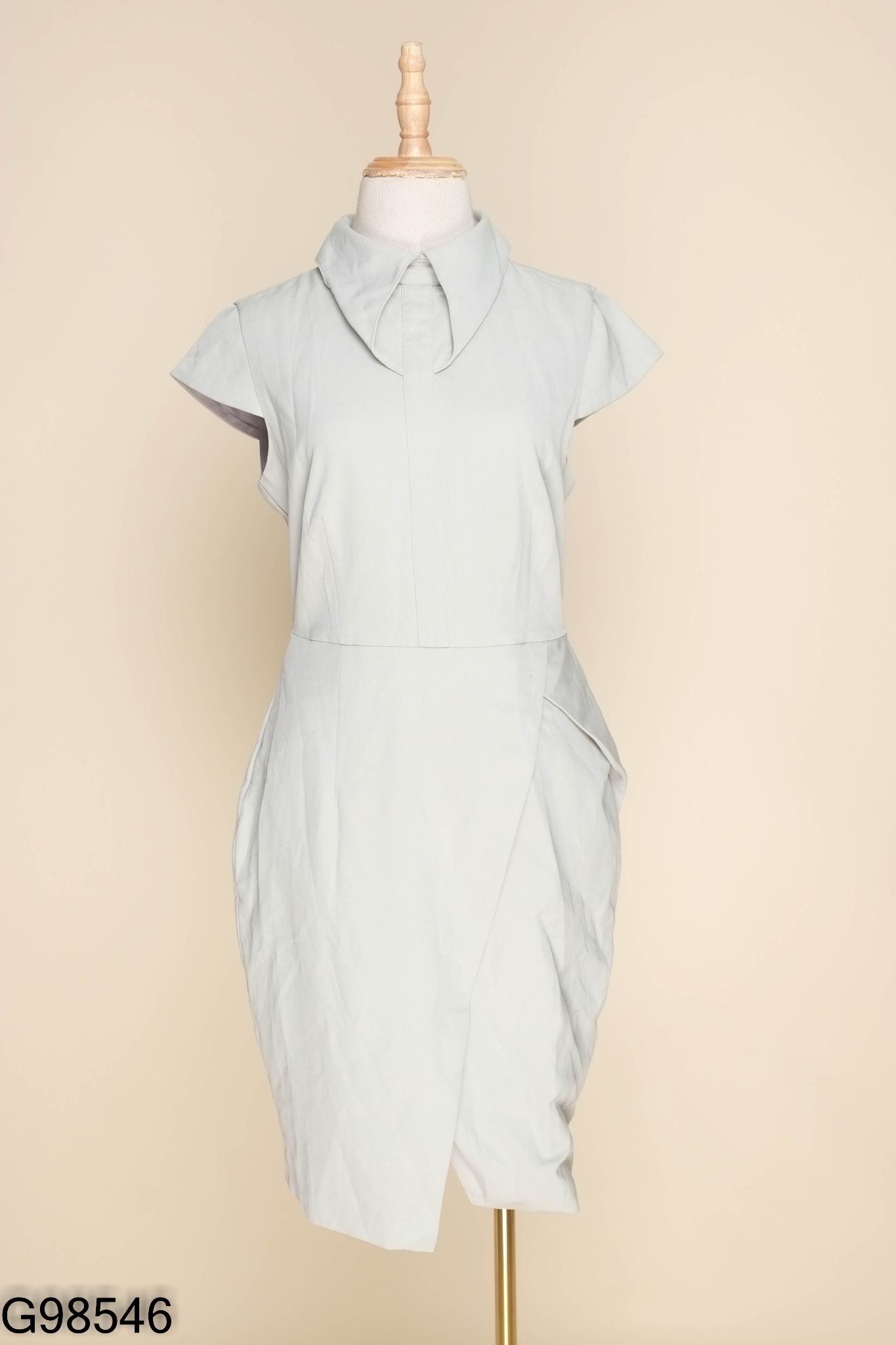 Váy sơ mi xanh có cổ