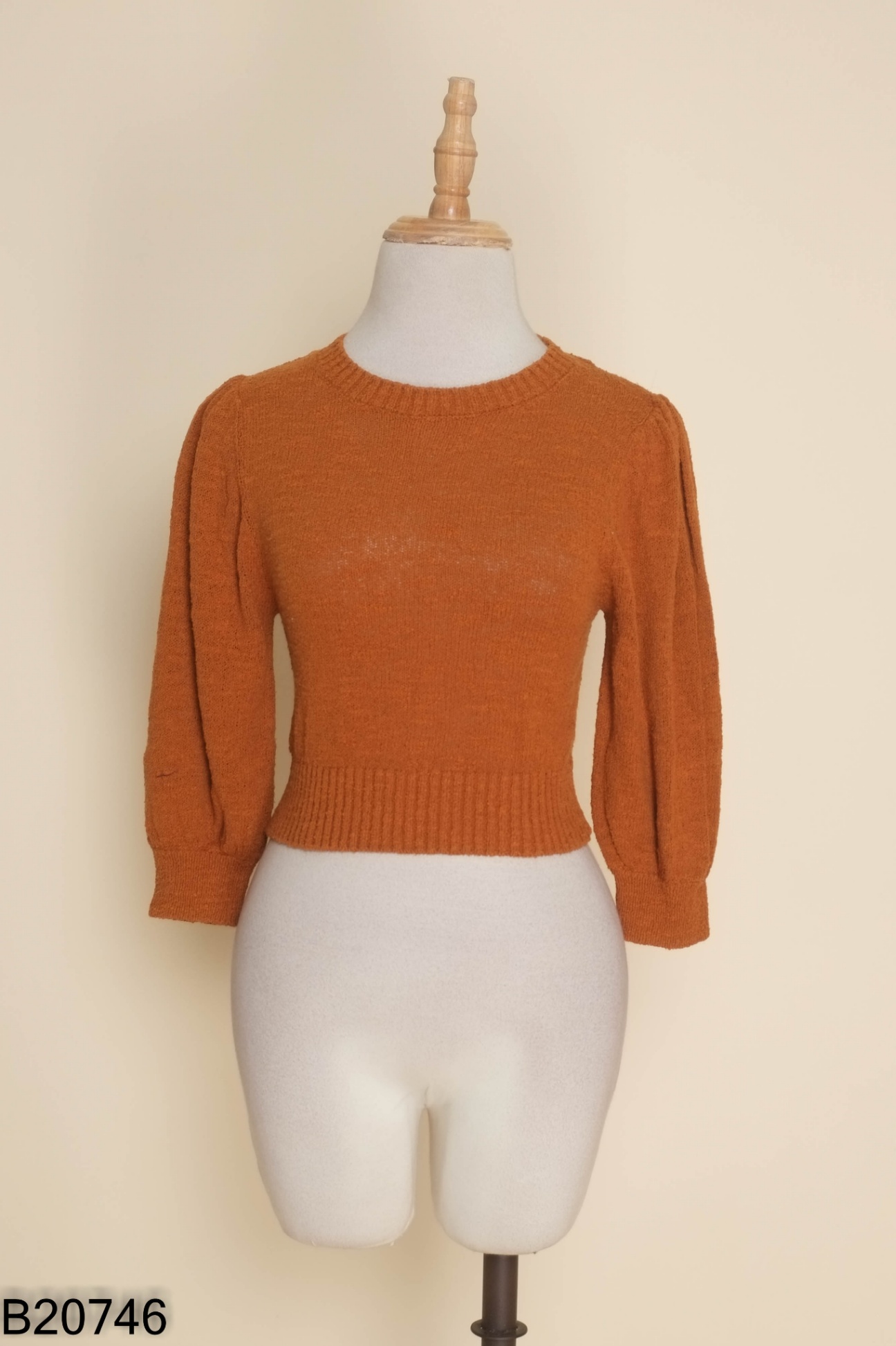 Áo len nâu ZARA dáng ngắn (cắt tag)