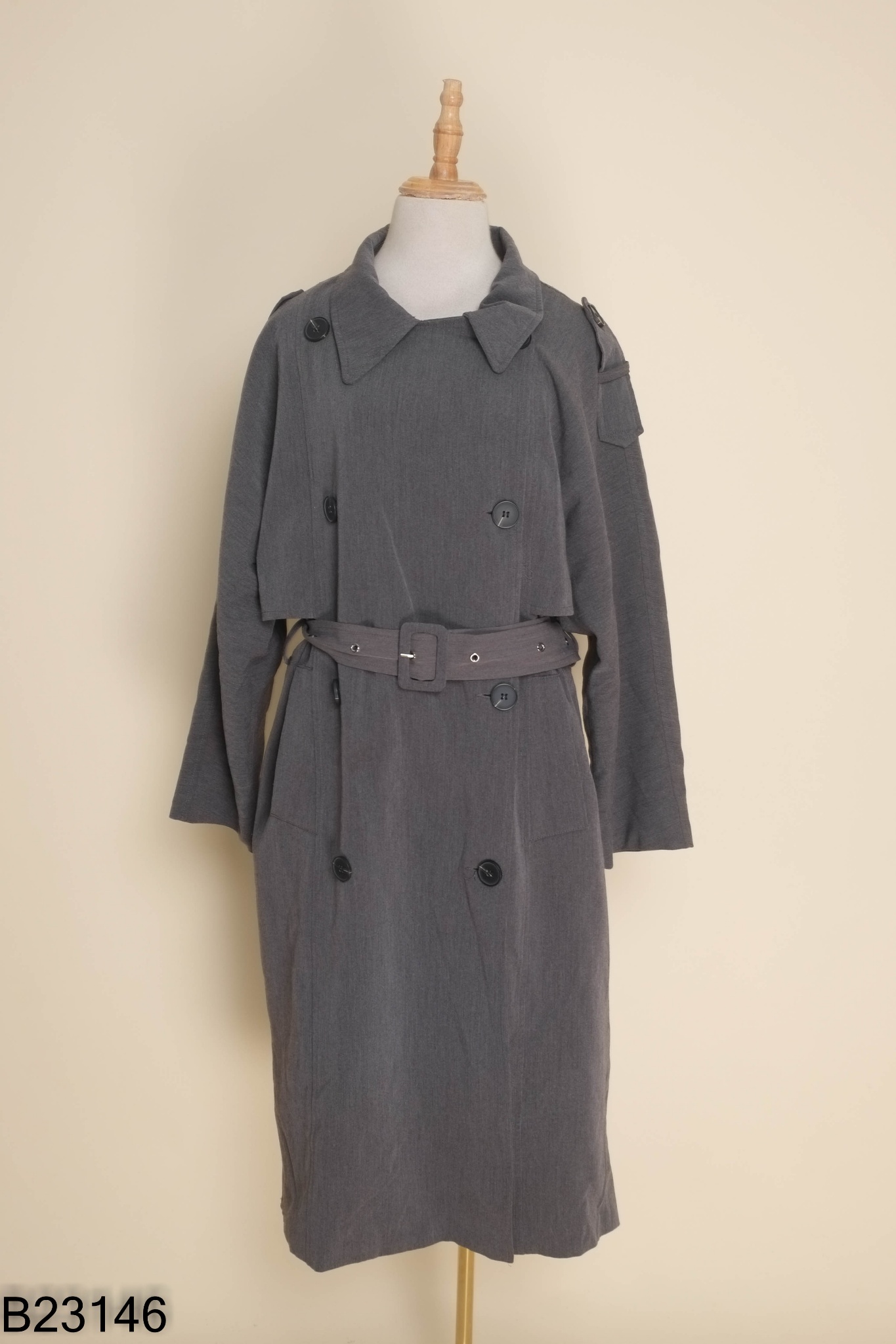 Áo khoác xám dài kèm đai