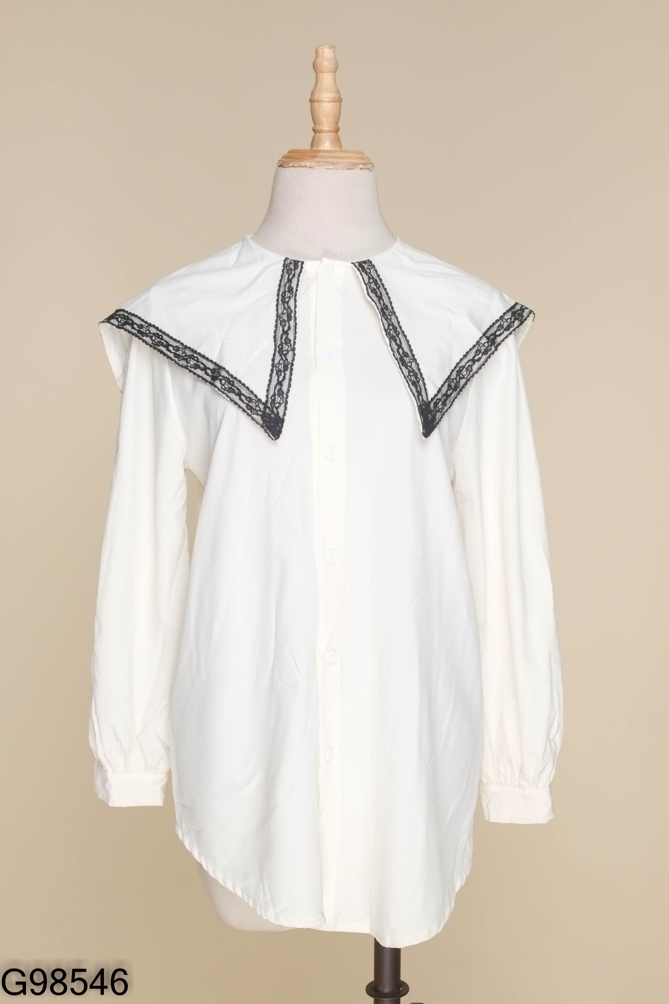 Áo sơ mi trắng phối ren cổ