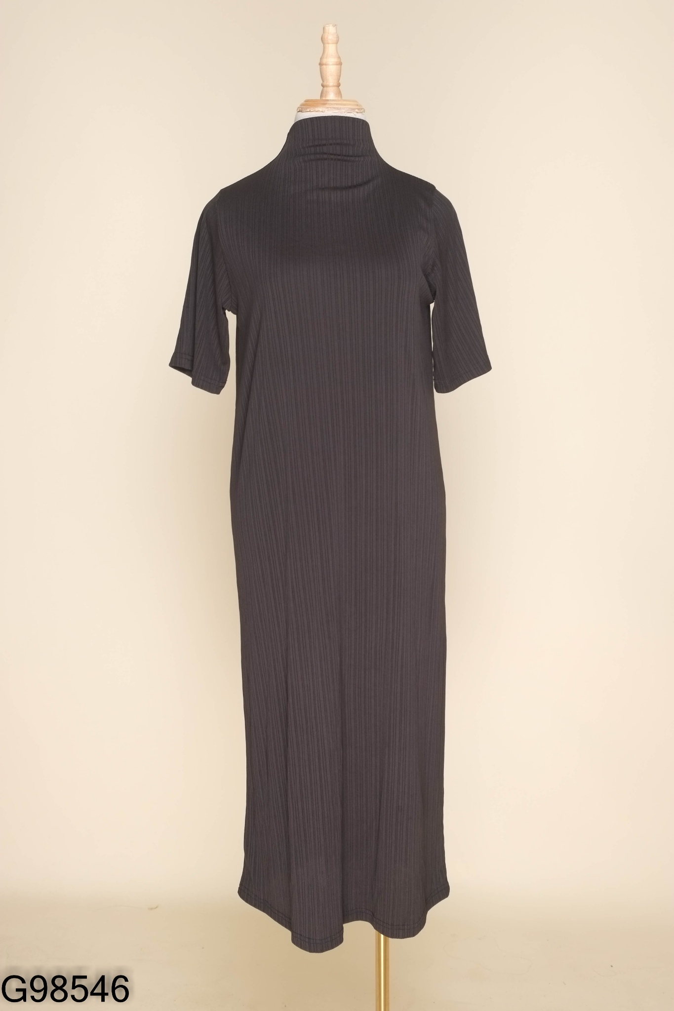 Váy đen dáng suông