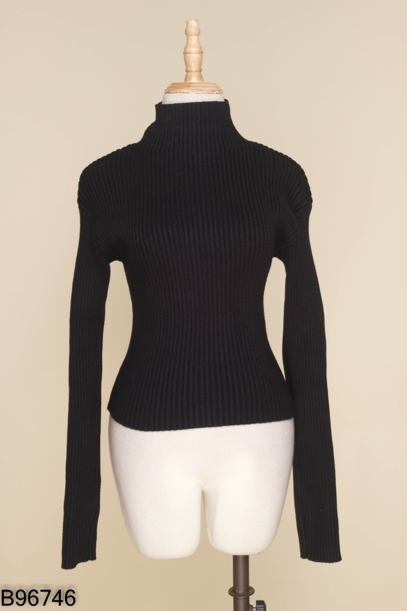 Áo len đen ZARA cổ cao