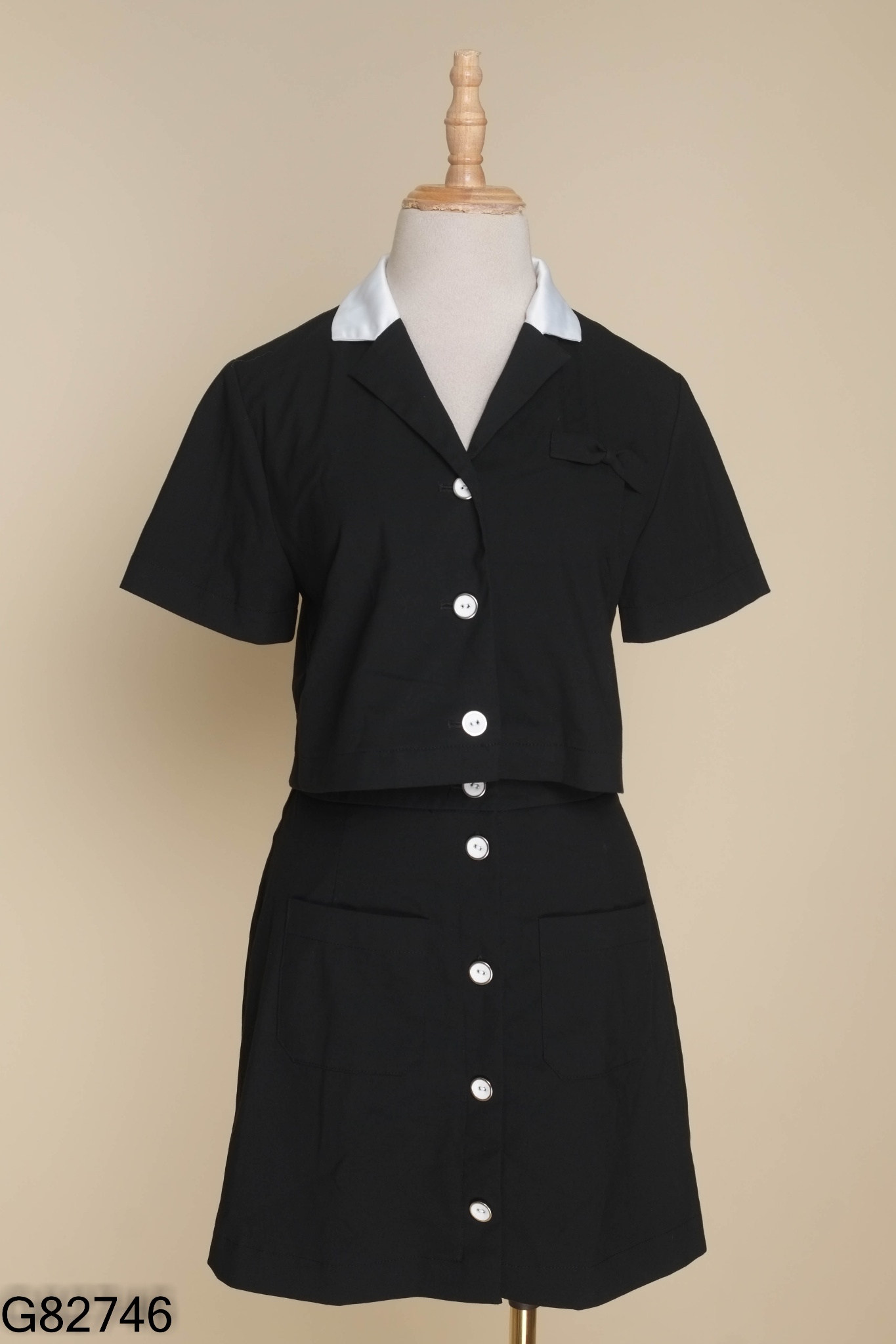 Set Áo đen MADELEN cổ trắng + chân váy