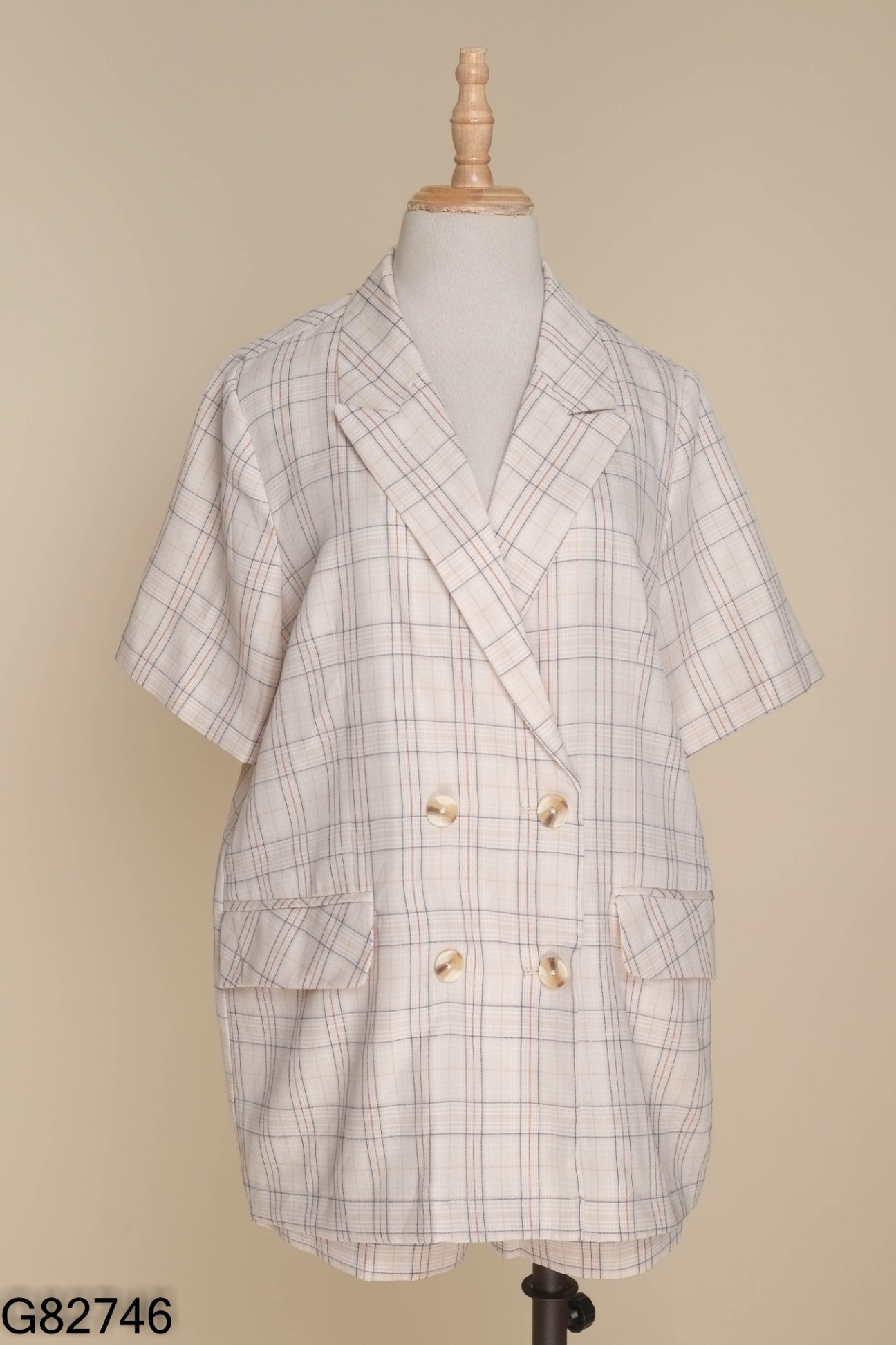 Set Áo blazer MADELEN be kẻ + quần shorts