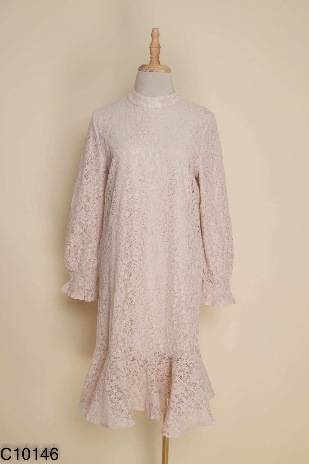 Váy xuông TUXI kem lưới bo chun tay