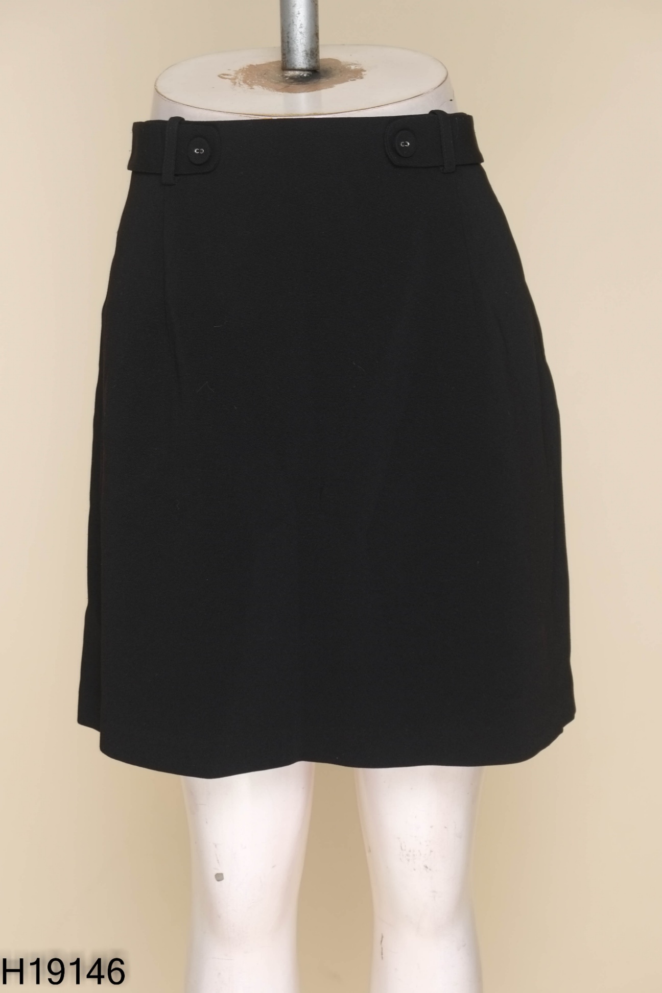 Chân váy UP TO SECONDS đen