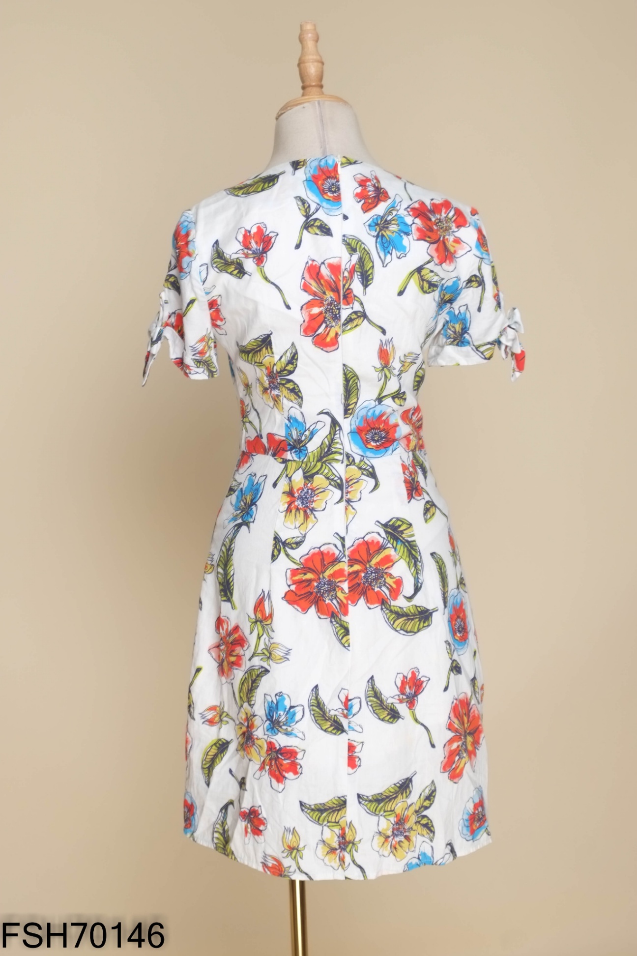 Váy be hoa ADORE DRESS cổ V