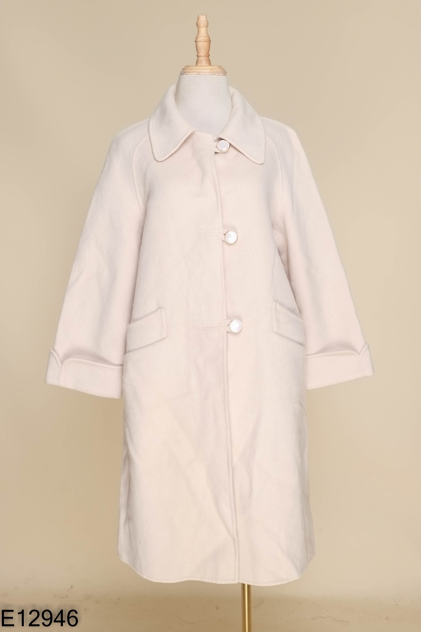 Áo khoác dạ kem dáng dài