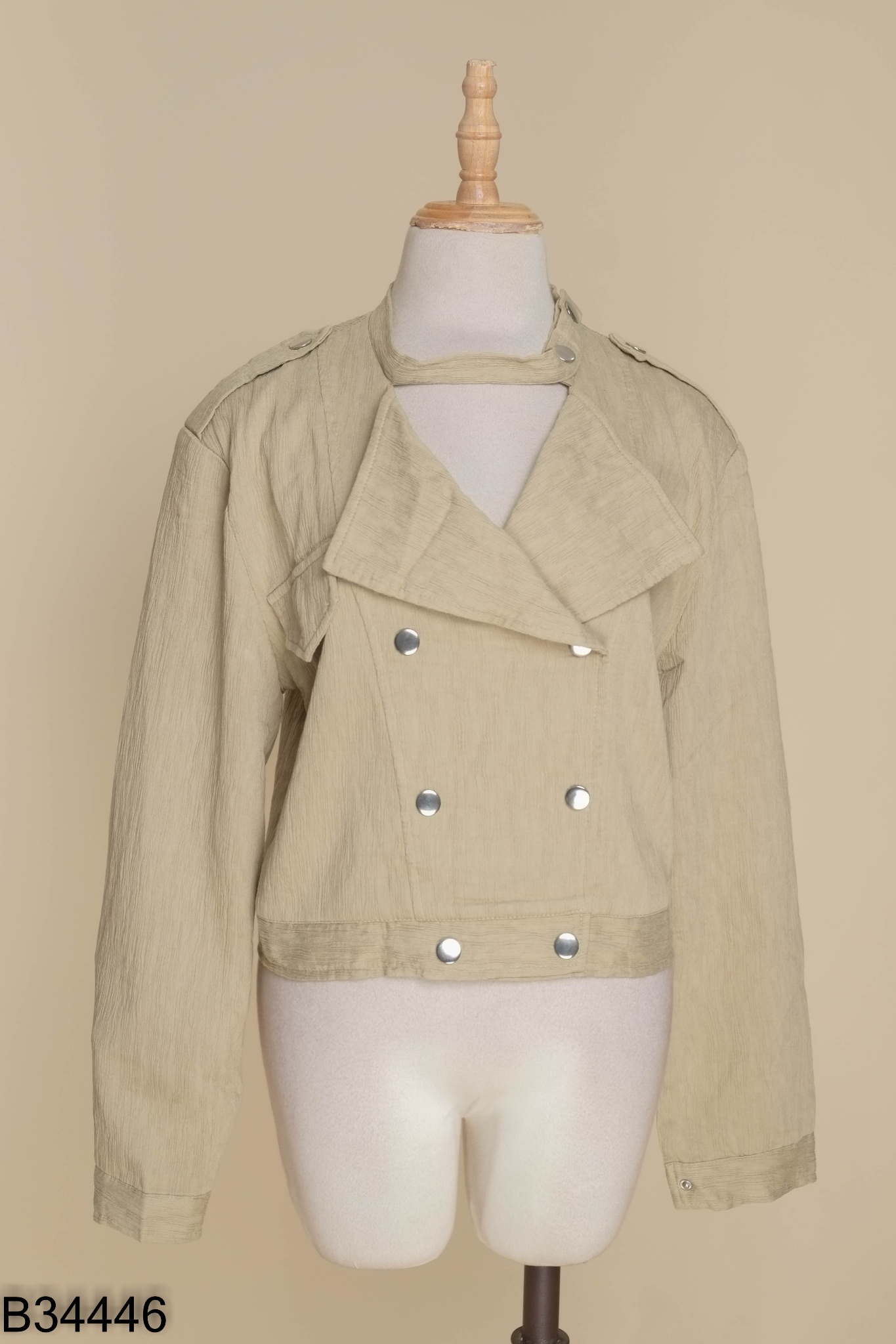 Áo khoác cổ vest xanh cúc bọc