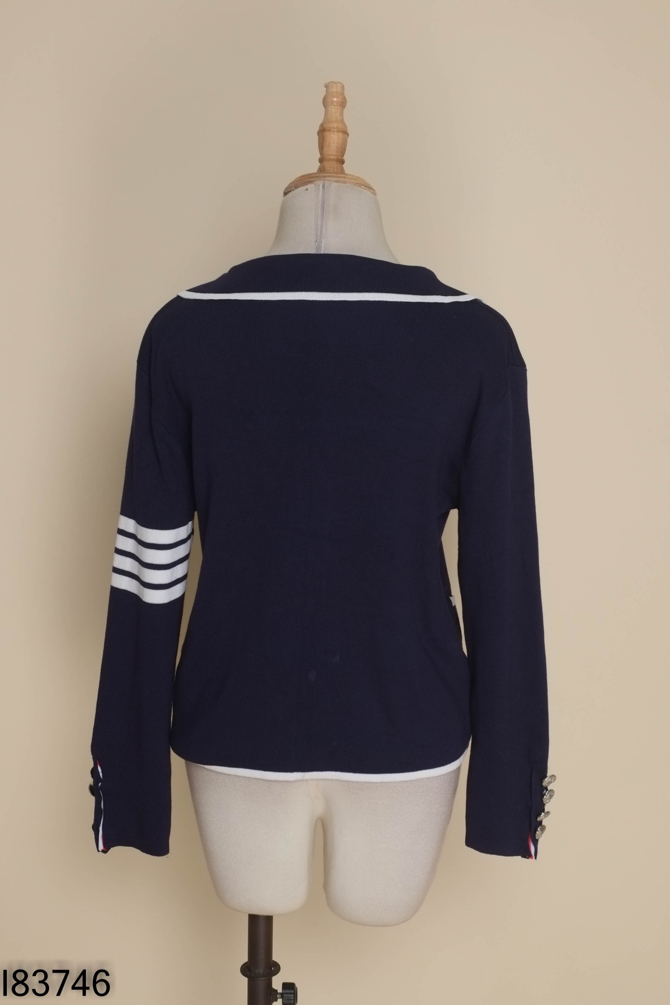 Cardigan xanh viền tắng