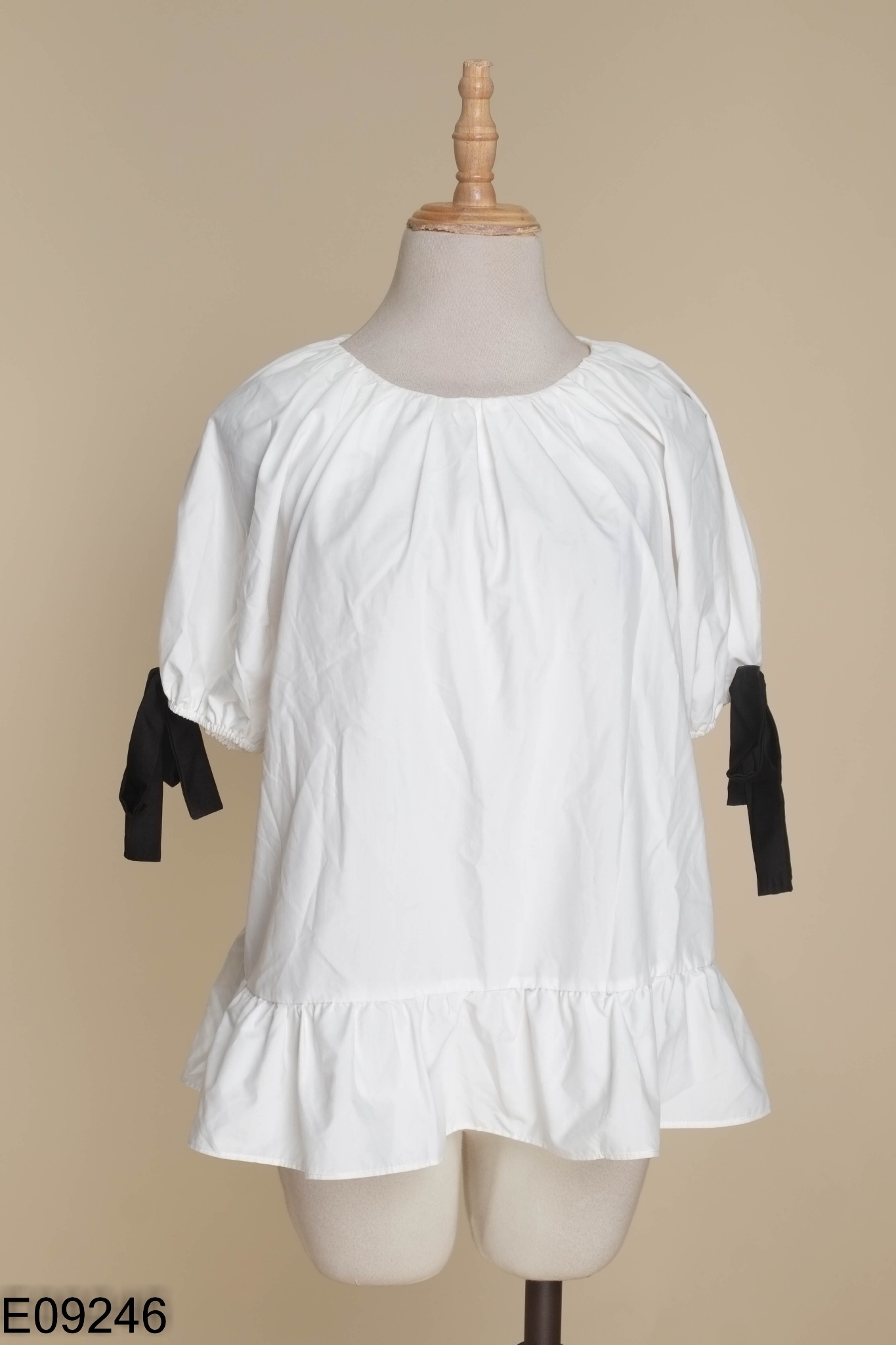 Áo VERO MODA trắng dây đen