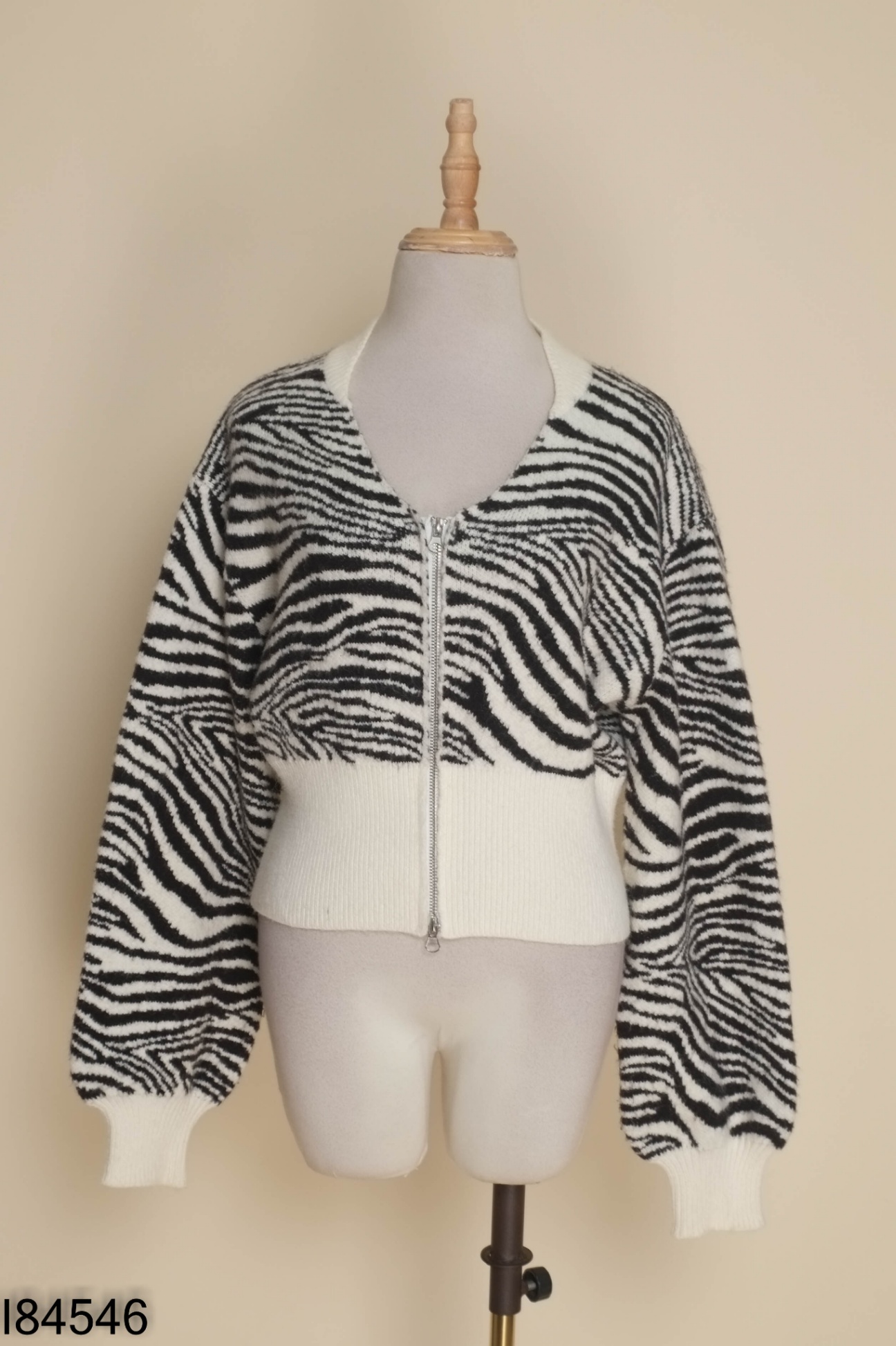 Áo len trắng vằn kéo khóa