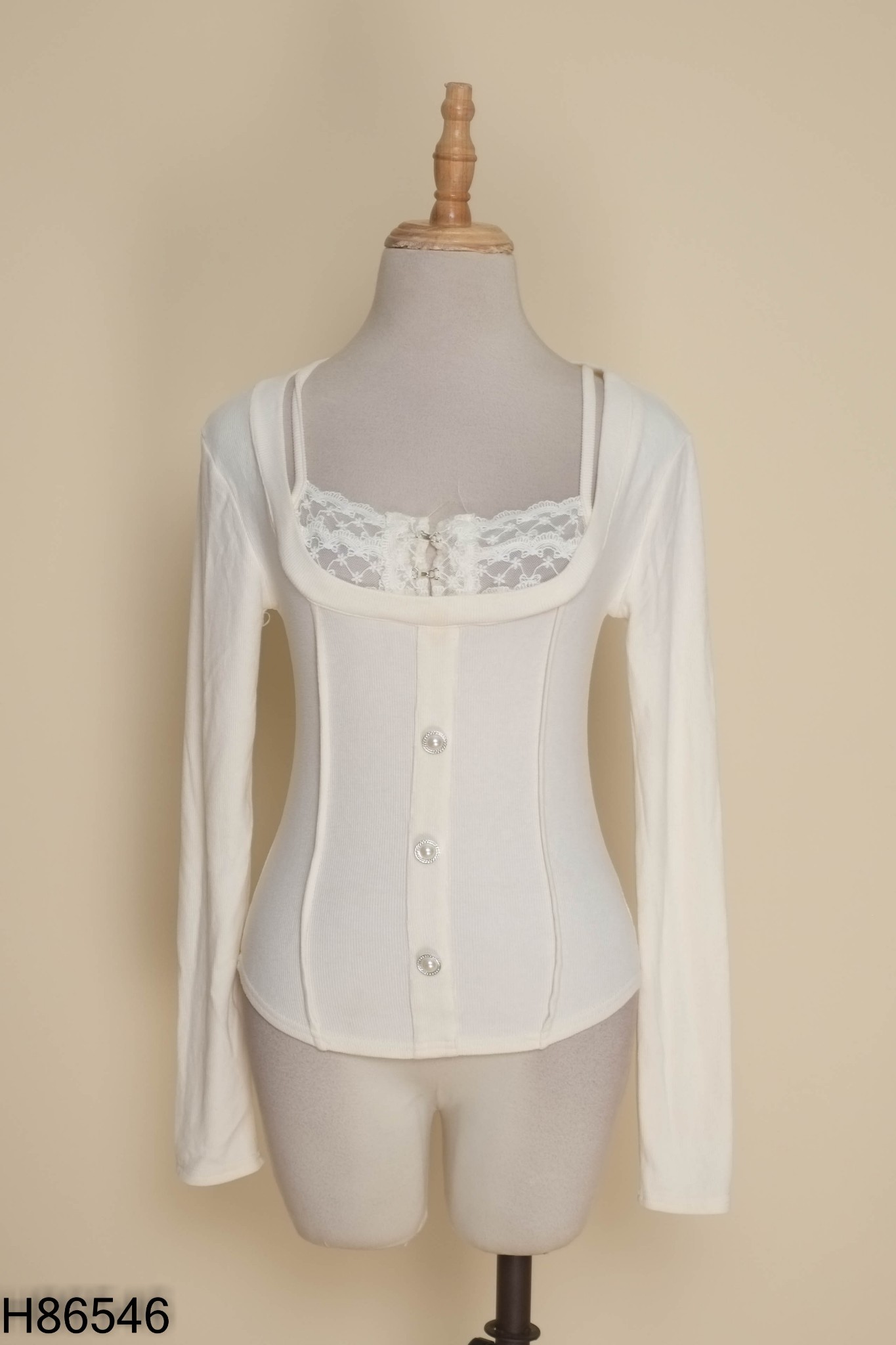 Áo len be cúc ngọc phối ren