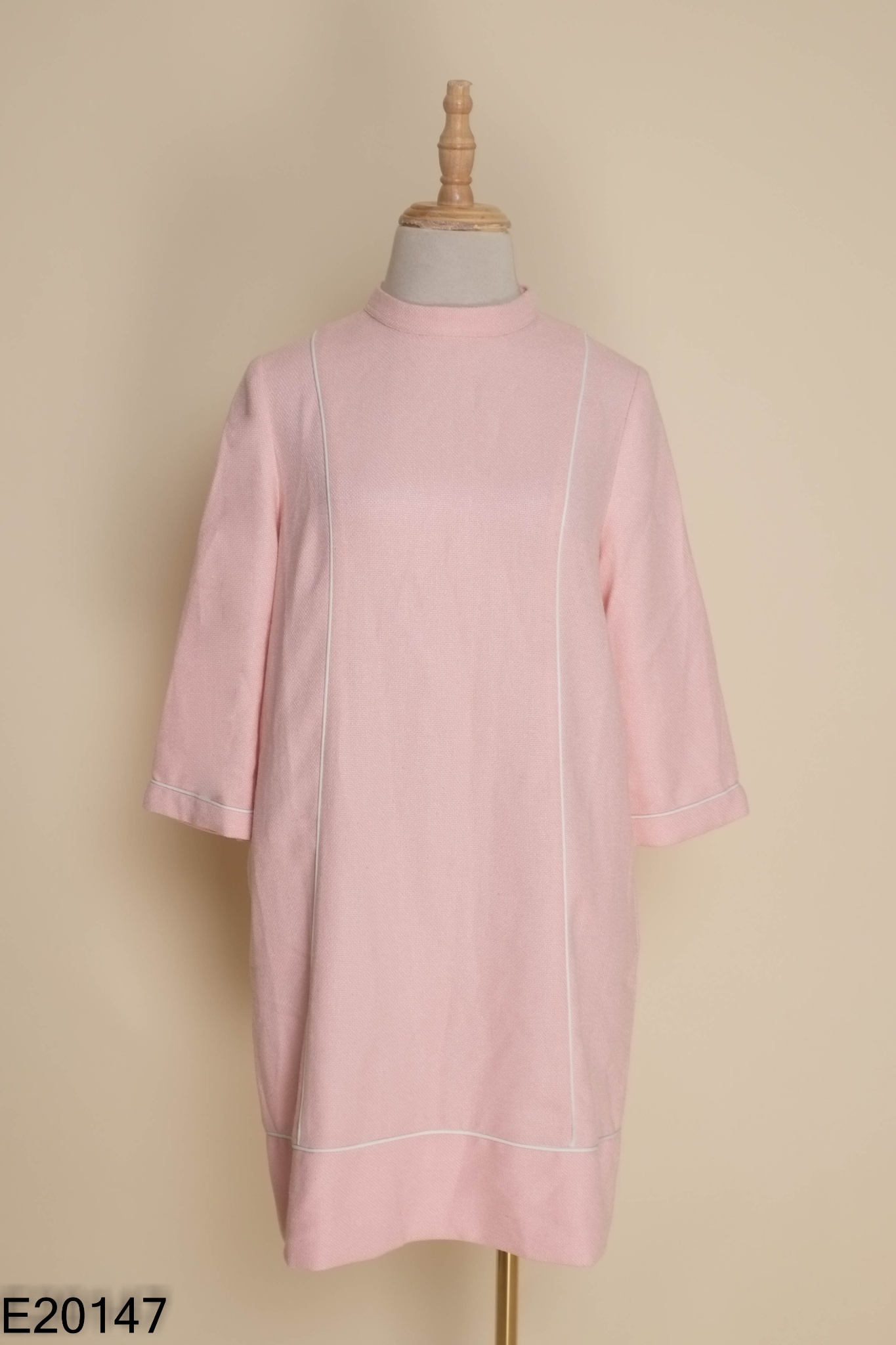 Váy hồng MAY BOUTIQUE viền trắng