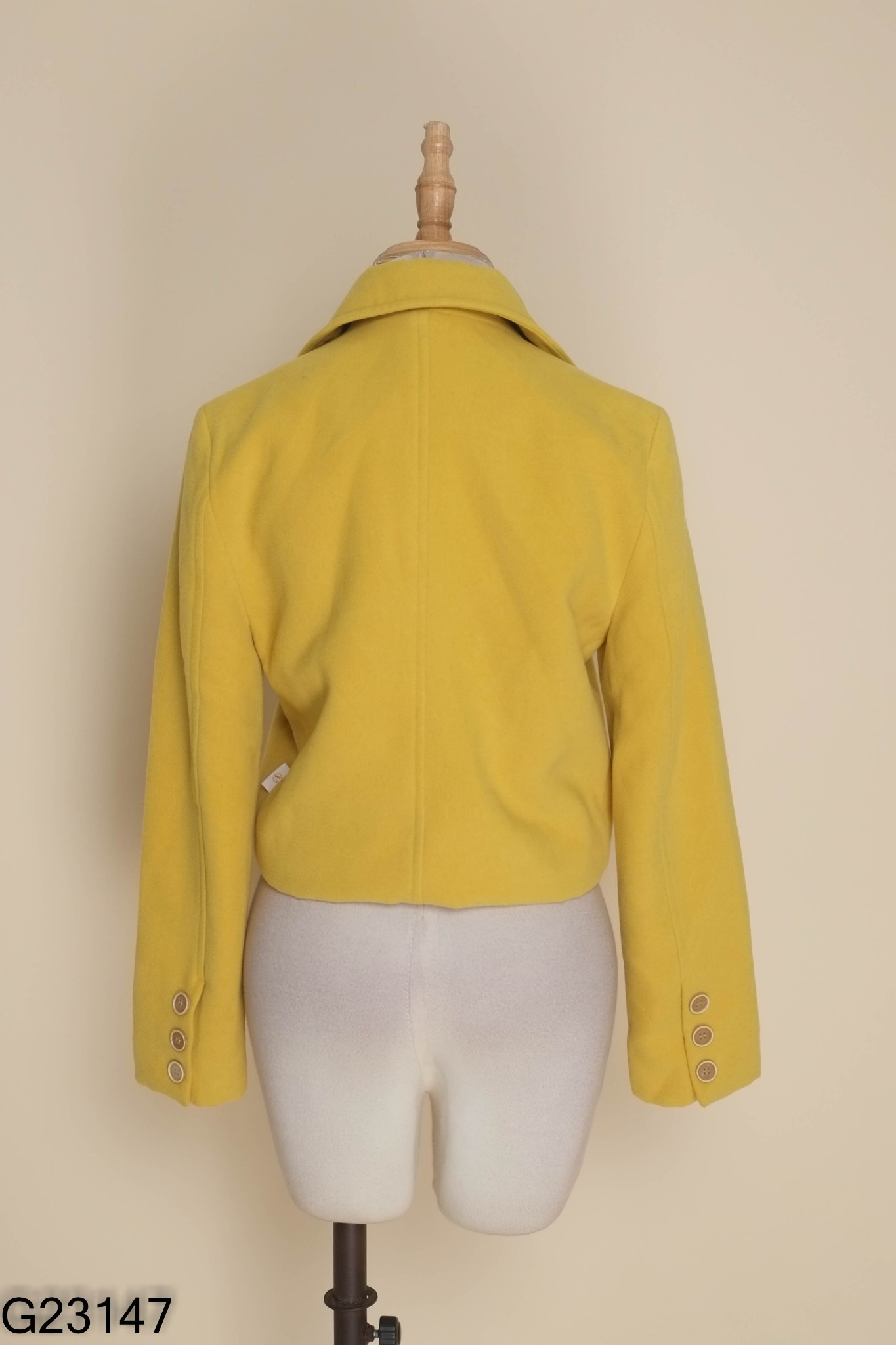 Áo dạ vàng VIEN TRAN cổ vest
