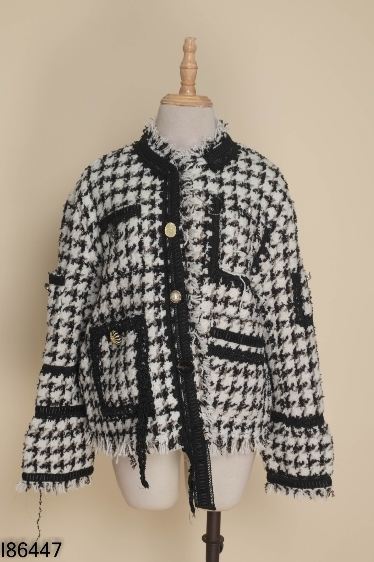 I8644711482-Áo dạ tweed đen trắng phối len