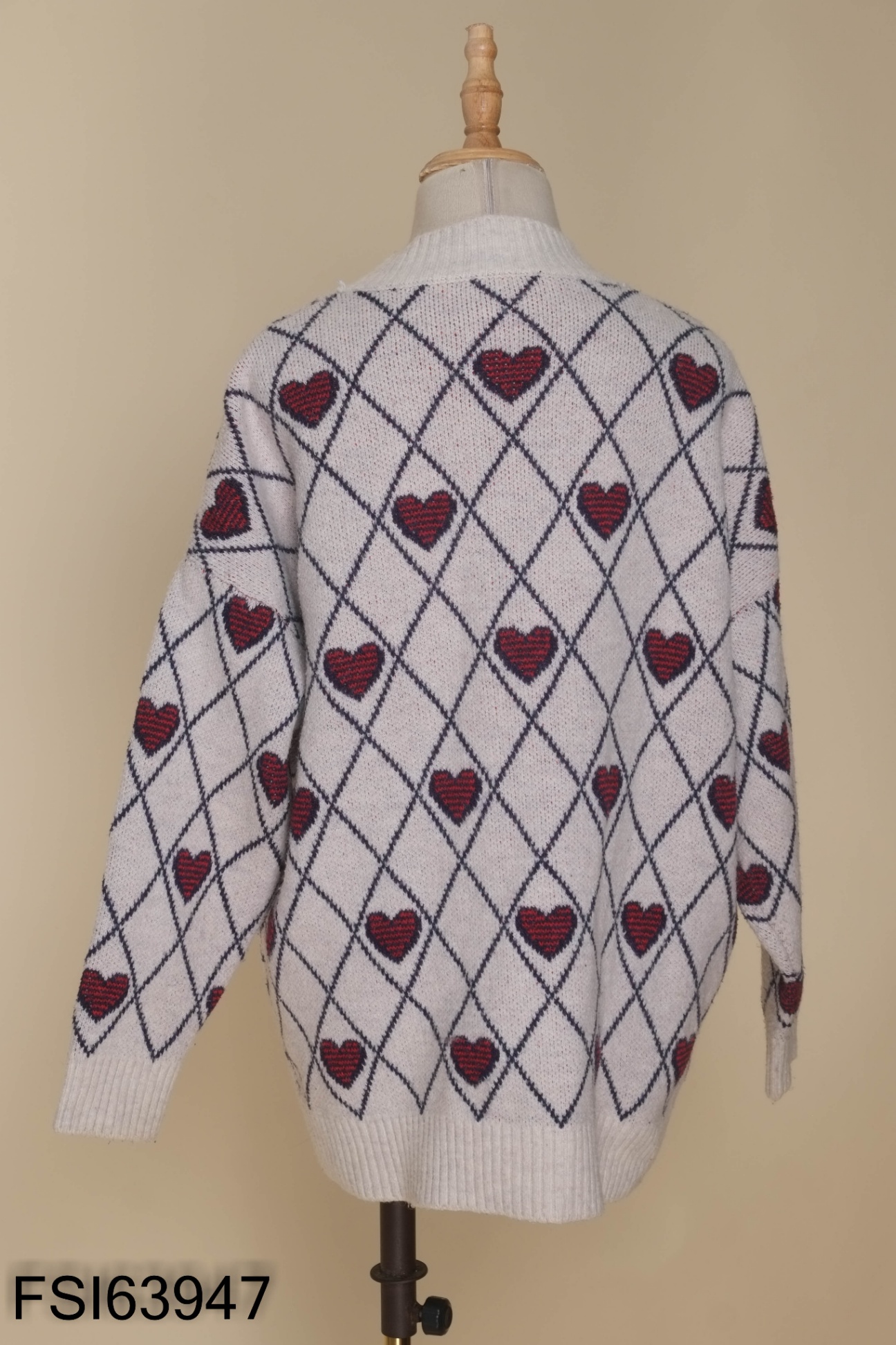 Áo cardigans lens trắng hình trái tim