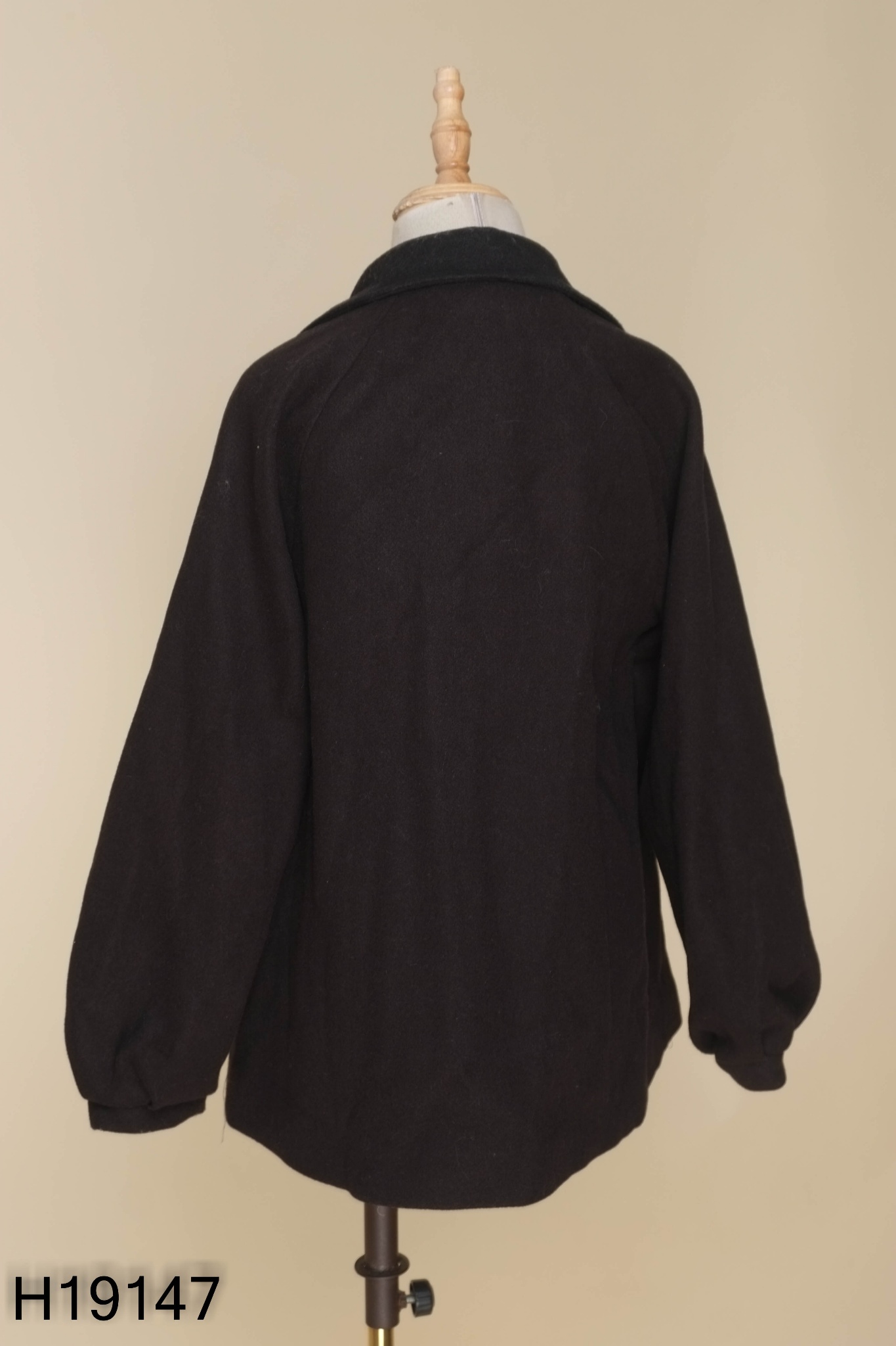 Áo blazer dạ đen trơn
