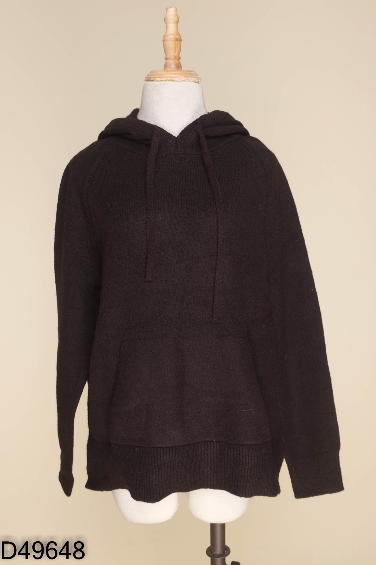 Áo hoodie len đen mỏng