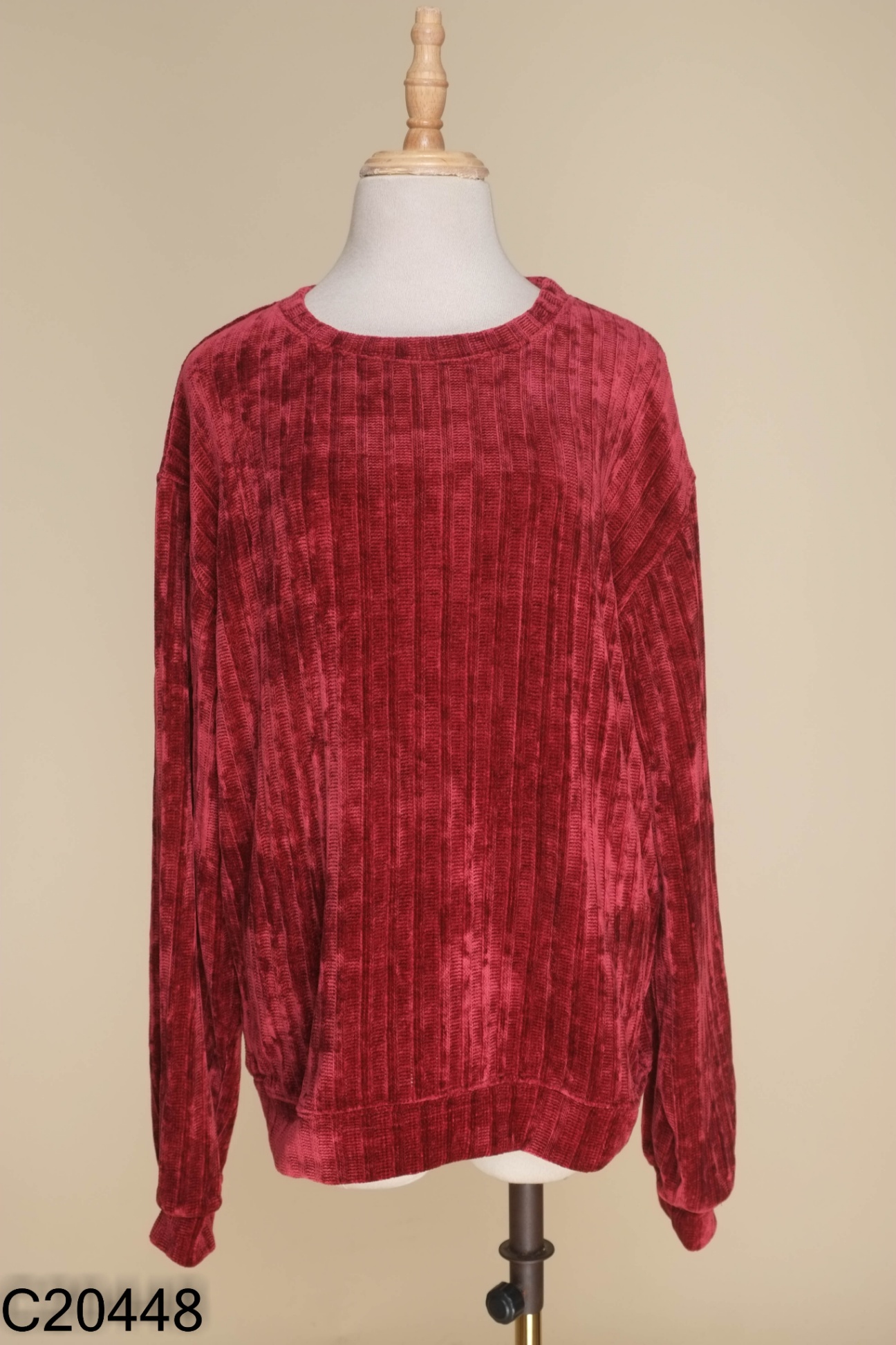 Áo sweater nhung đỏ