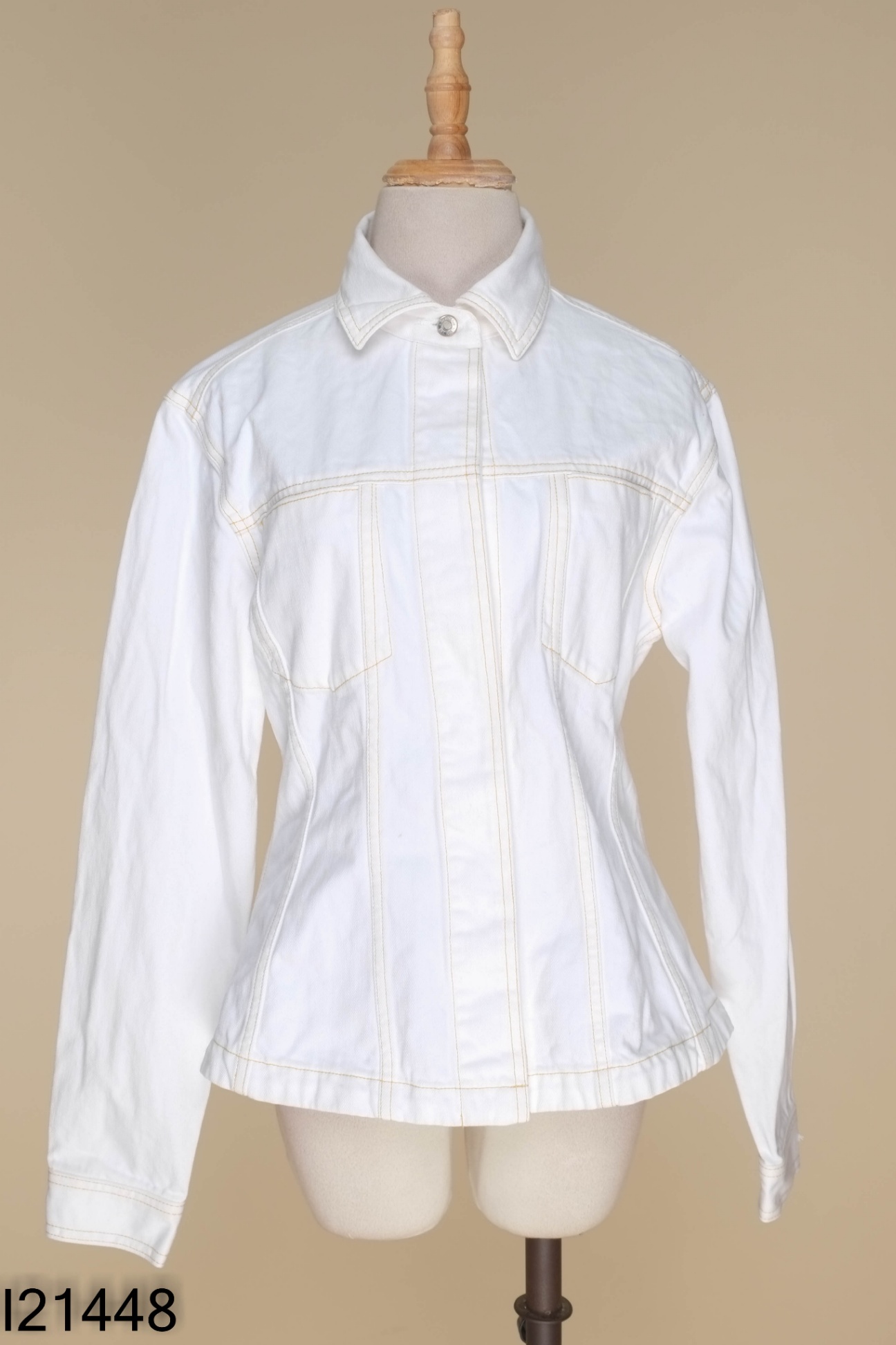 Áo khoác jeans trắng