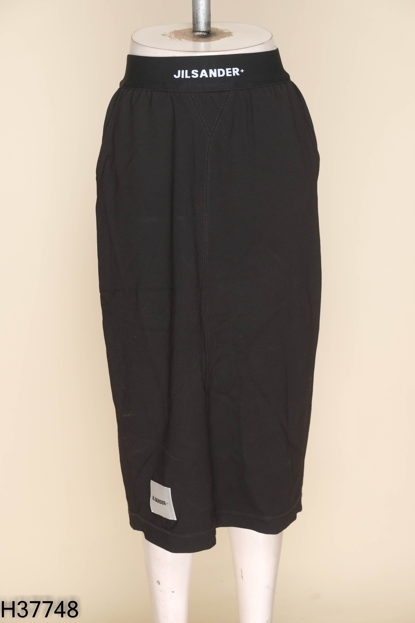 Chân váy đen trơn JIL SANDER dáng nhỡ