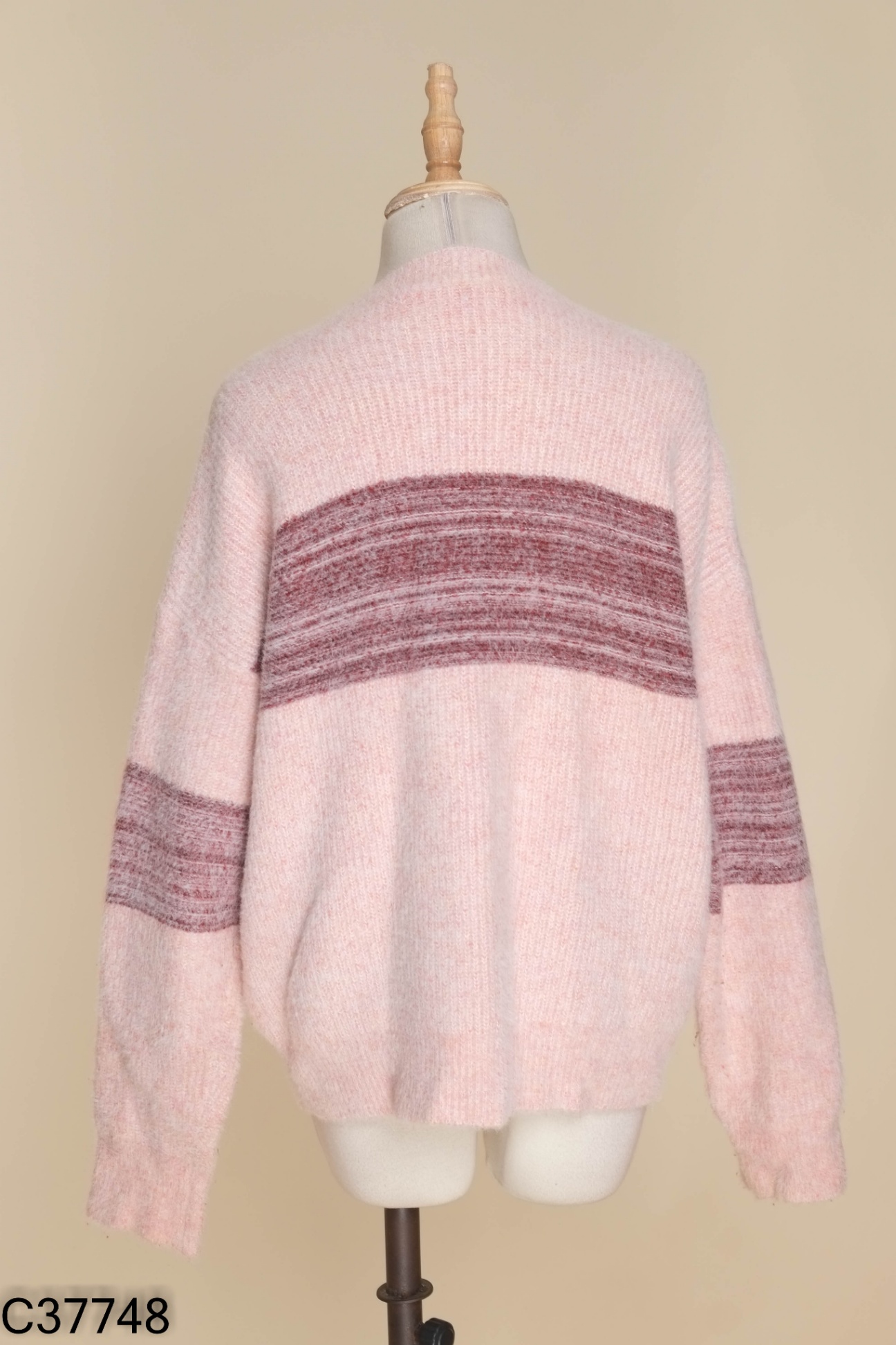 Áo len hồng kẻ