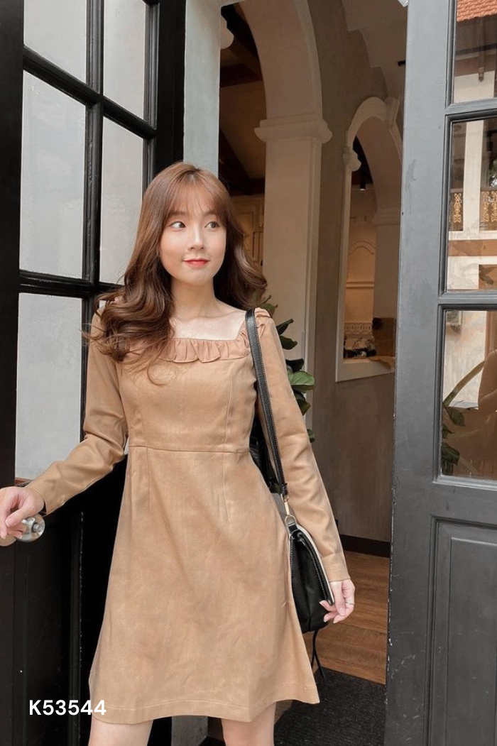 Váy nâu trơn dài tay