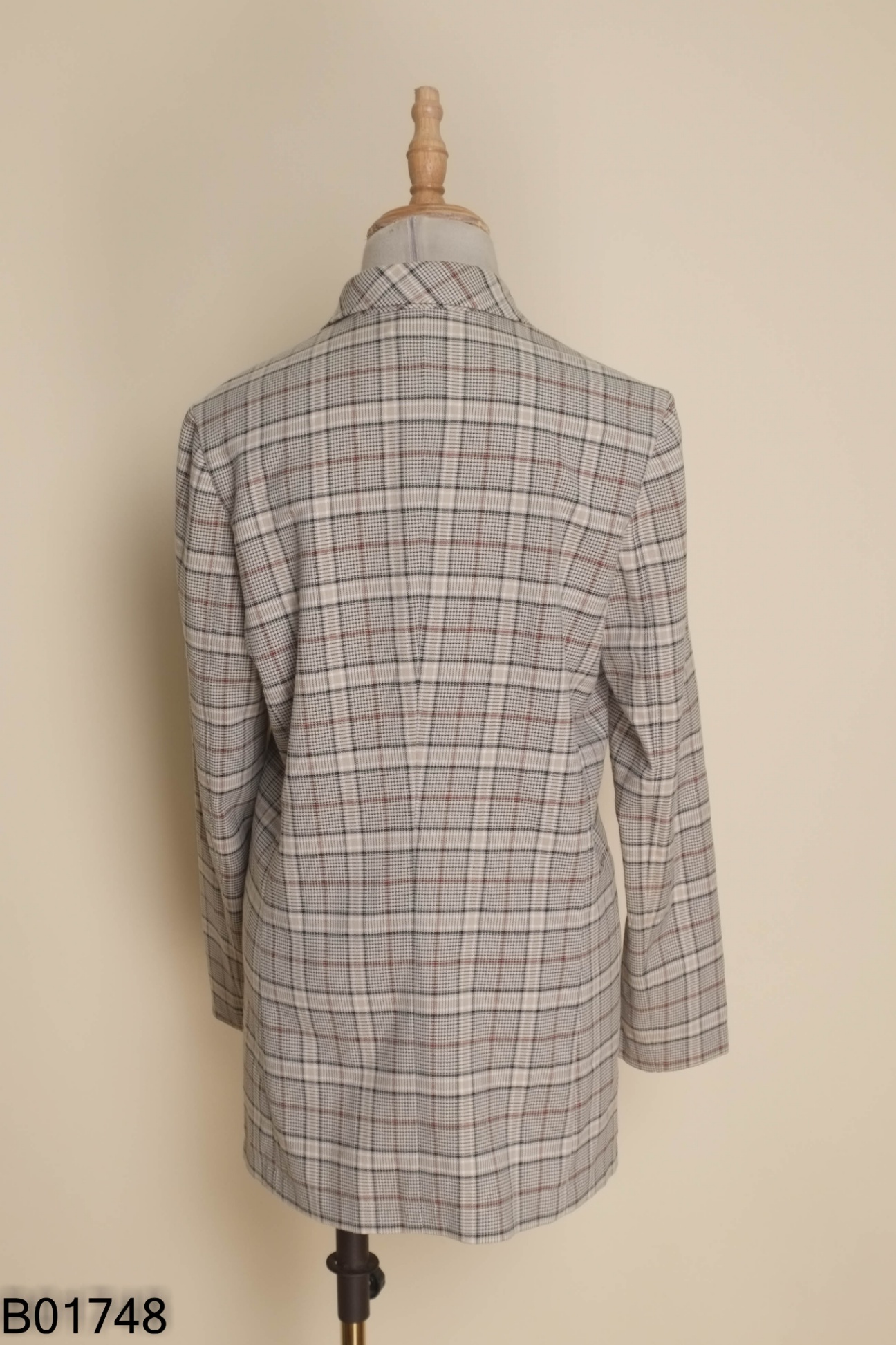 Áo blazer nâu nhạt caro