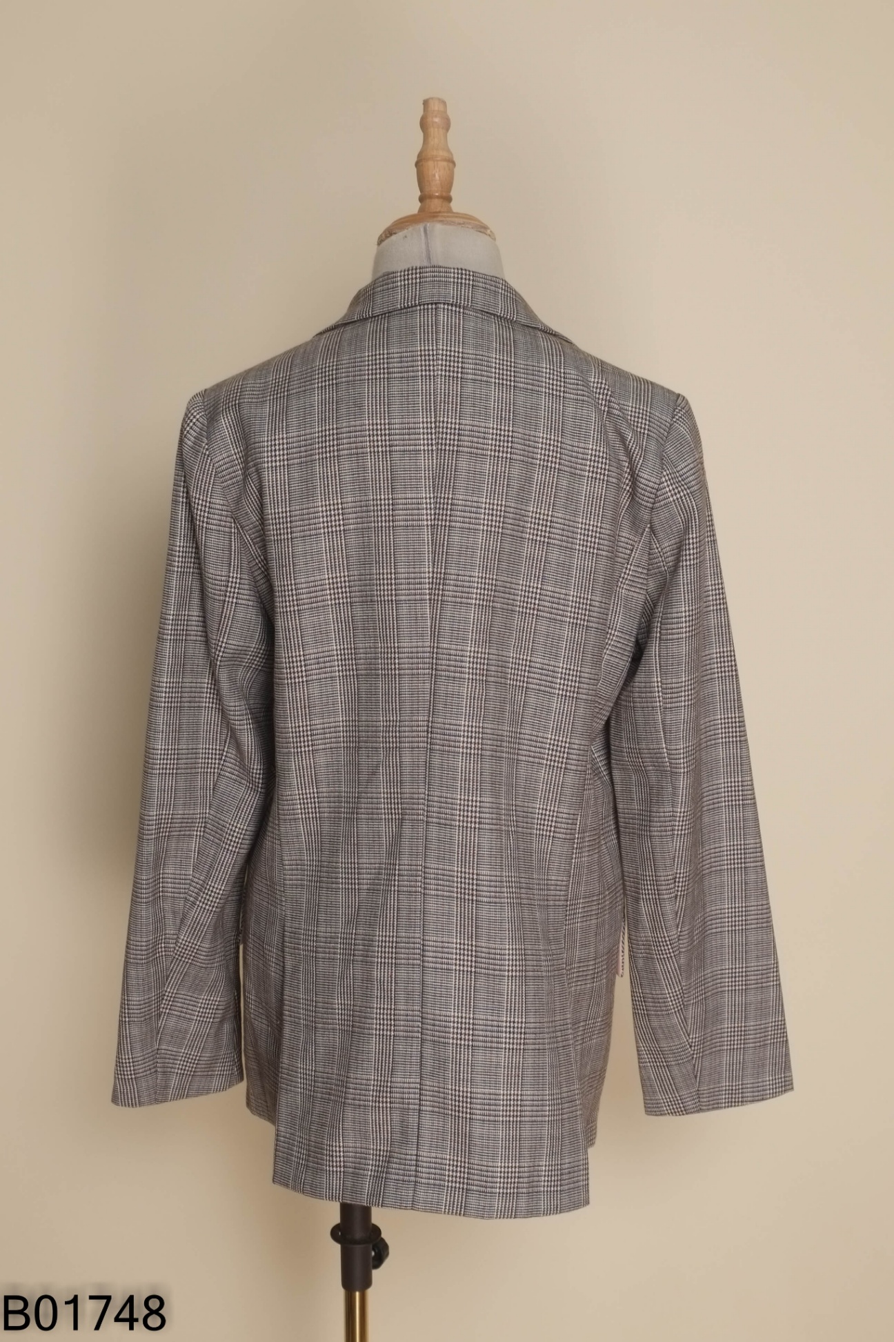Áo blazer nâu caro