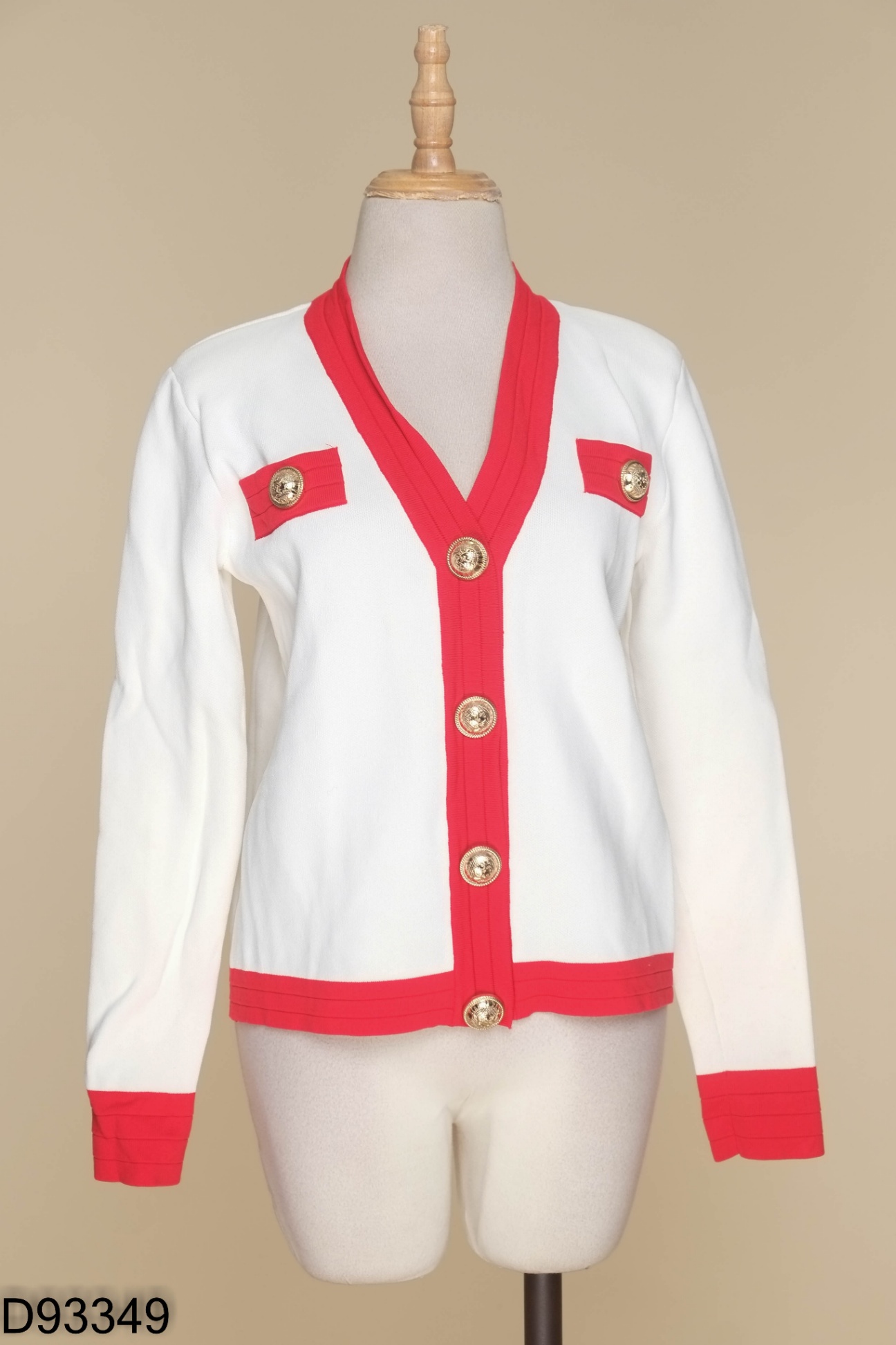 Áo cardigans trắng viền đỏ