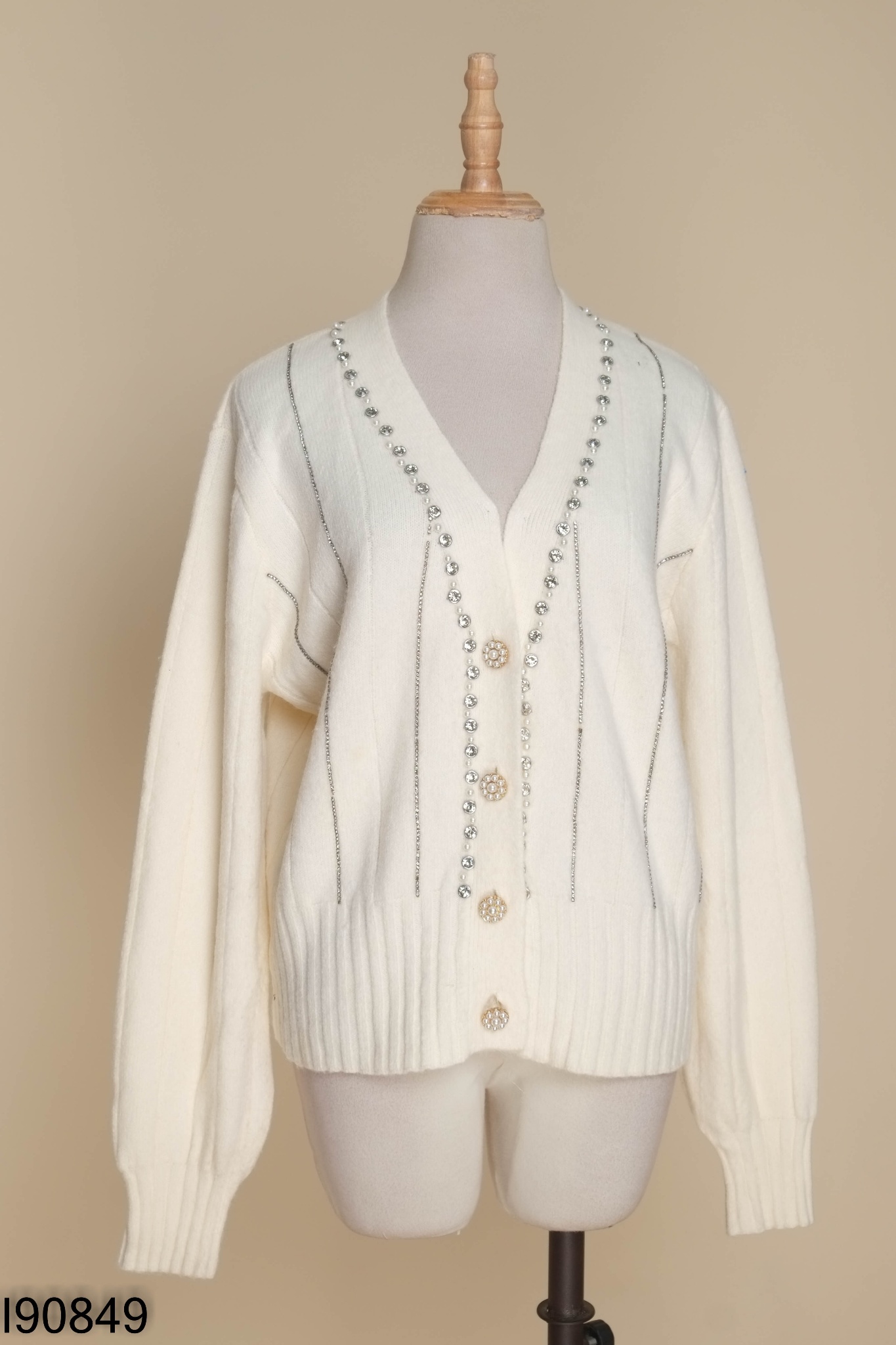 Cardigan be đính hạt