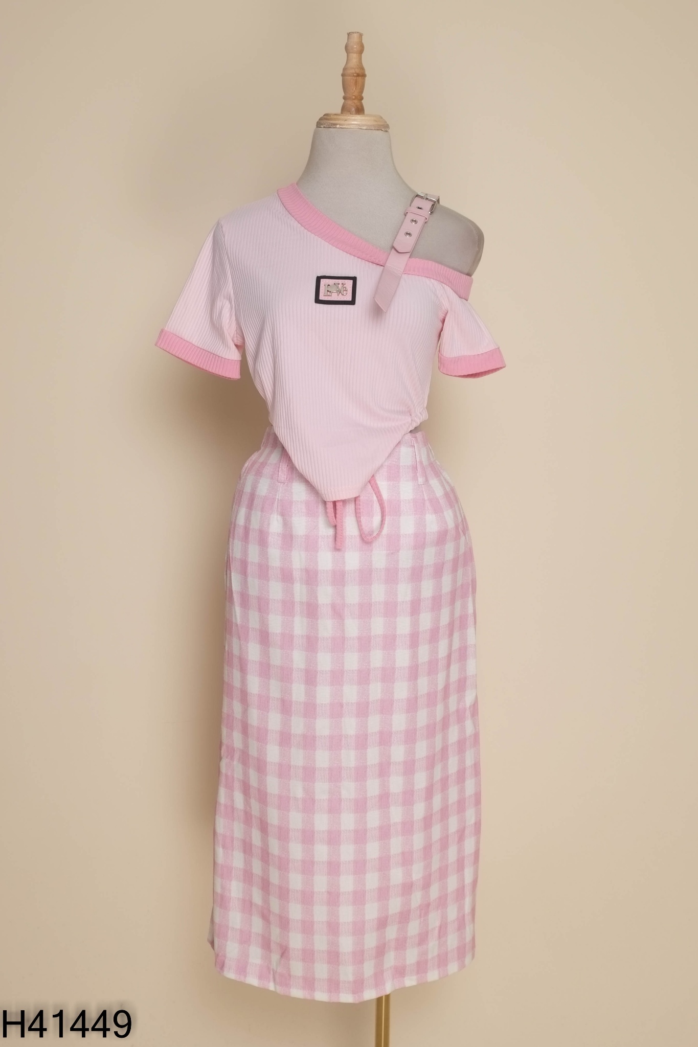 Set áo croptop + chân váy hồng caro