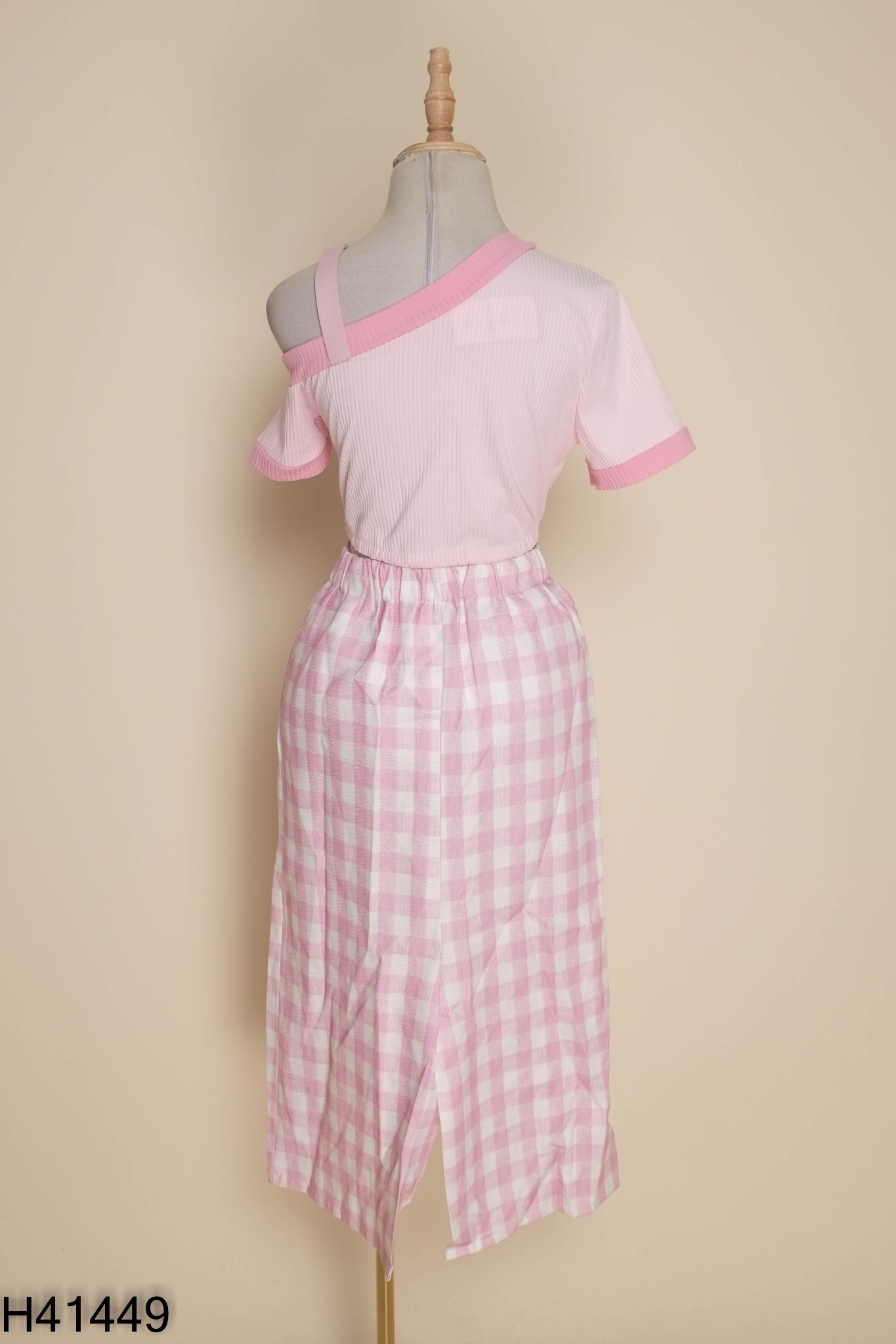 Set áo croptop + chân váy hồng caro