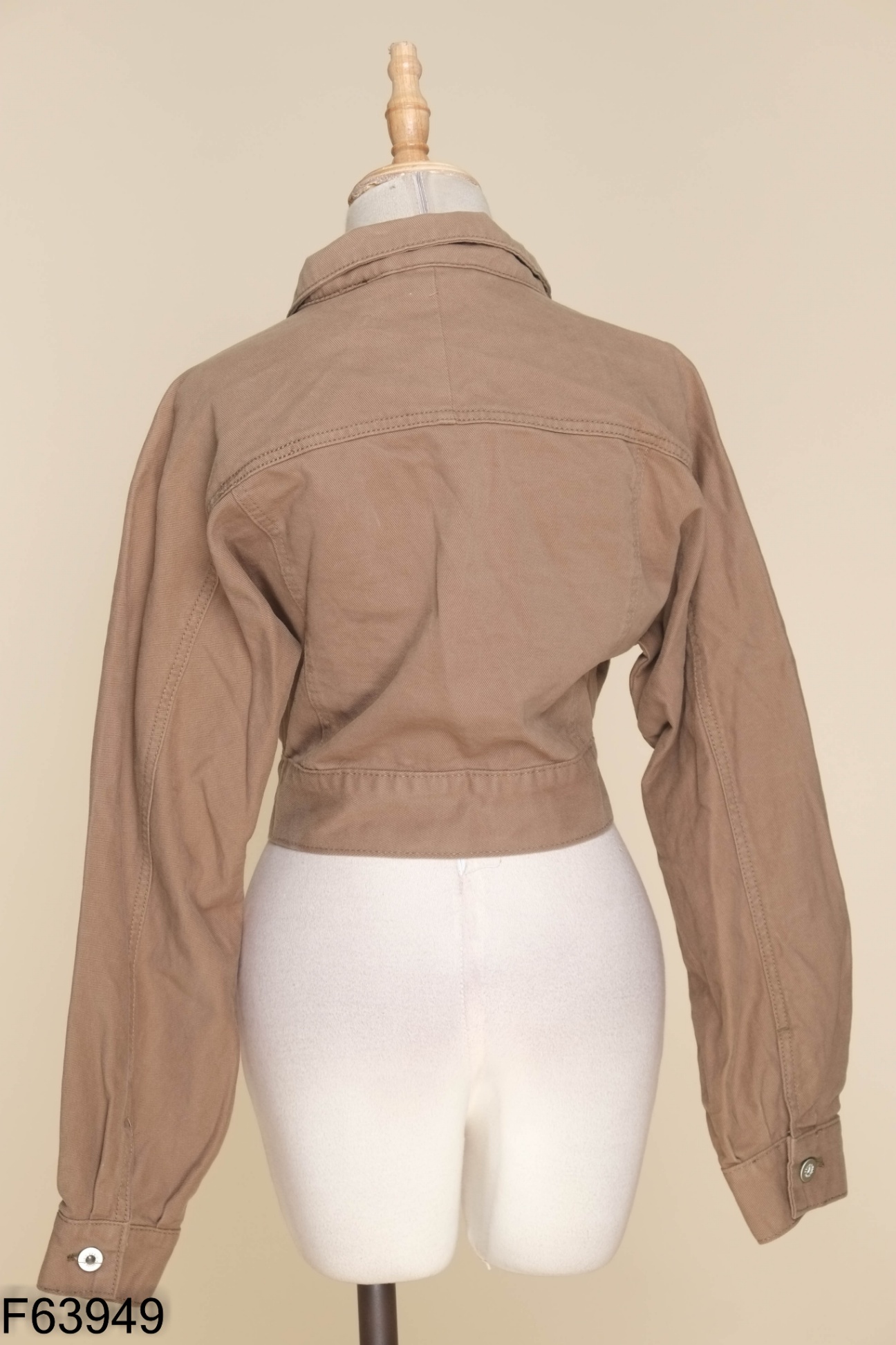 NEWTAG Áo jeans rêu dáng ngắn