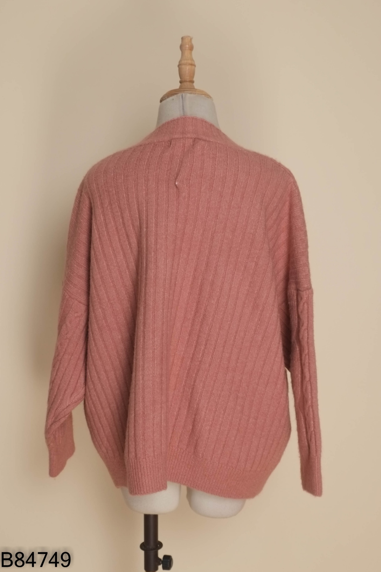 Áo cardigan len hồng