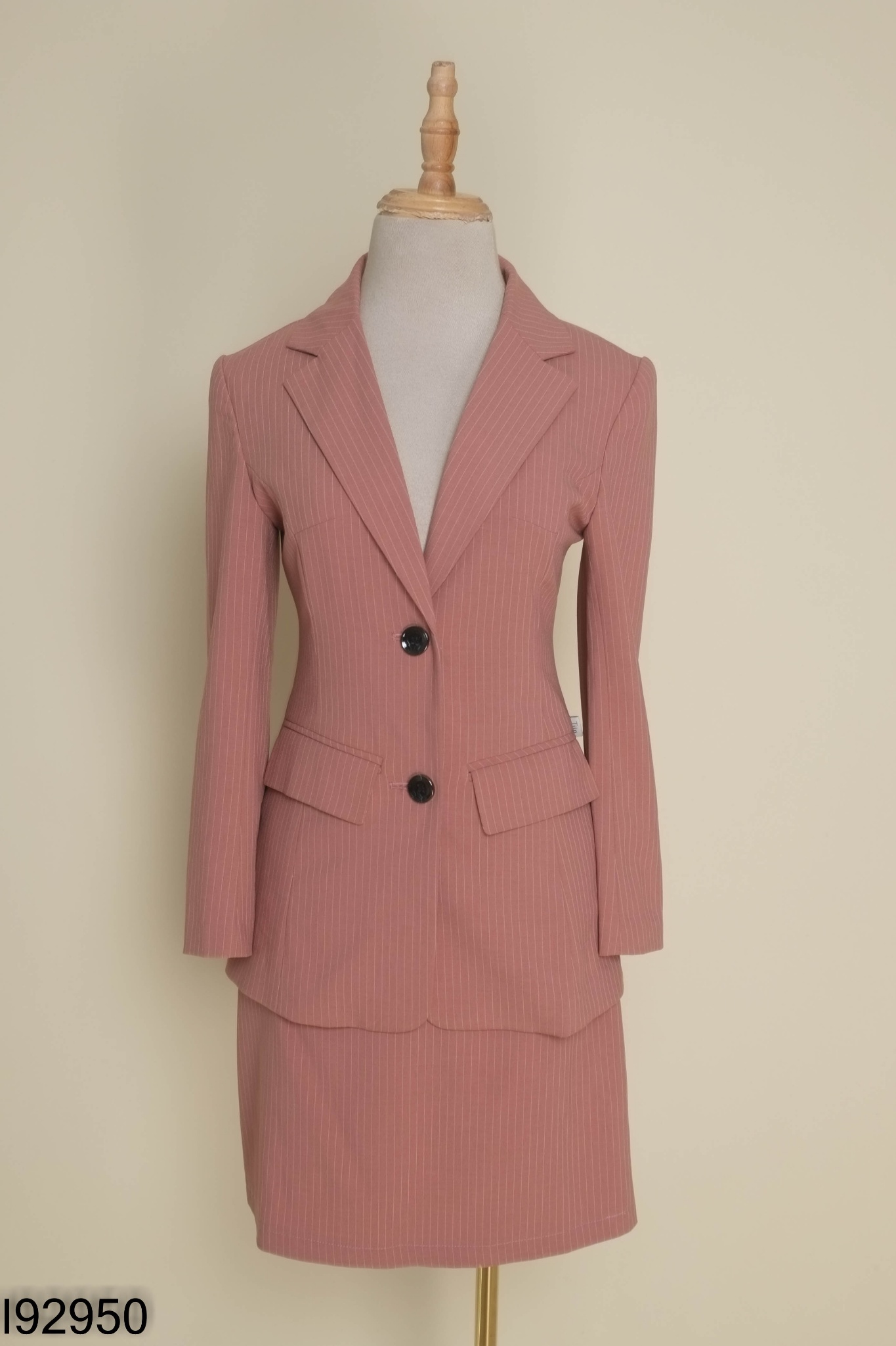 Set Áo blazer TIIN hồng sọc + chân váy