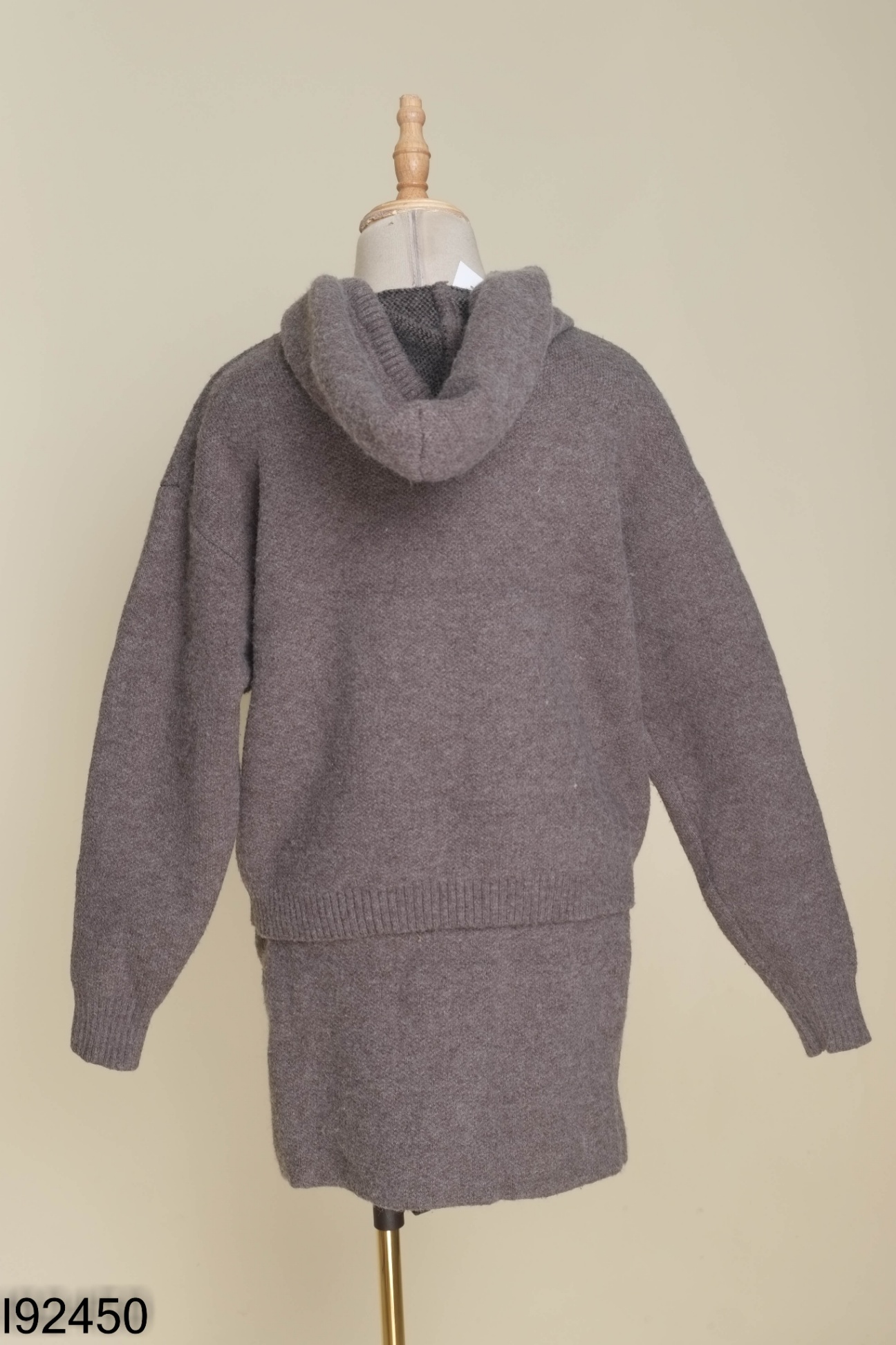 Set xám áo hoodies len + chân váy